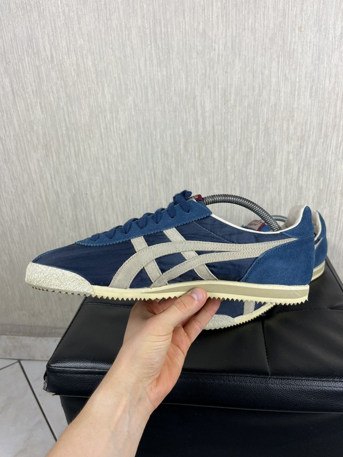 Asics Vintage OG Asics Onitsuka Tiger y2k suede sneakers shoes low Size US 10.5 / EU 43-44 - 6 Thumbnail