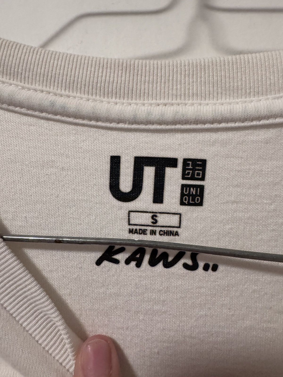 Kaws × Uniqlo Uniqlo x KAWS Collection Size US S / EU 44-46 / 1 - 3 Thumbnail