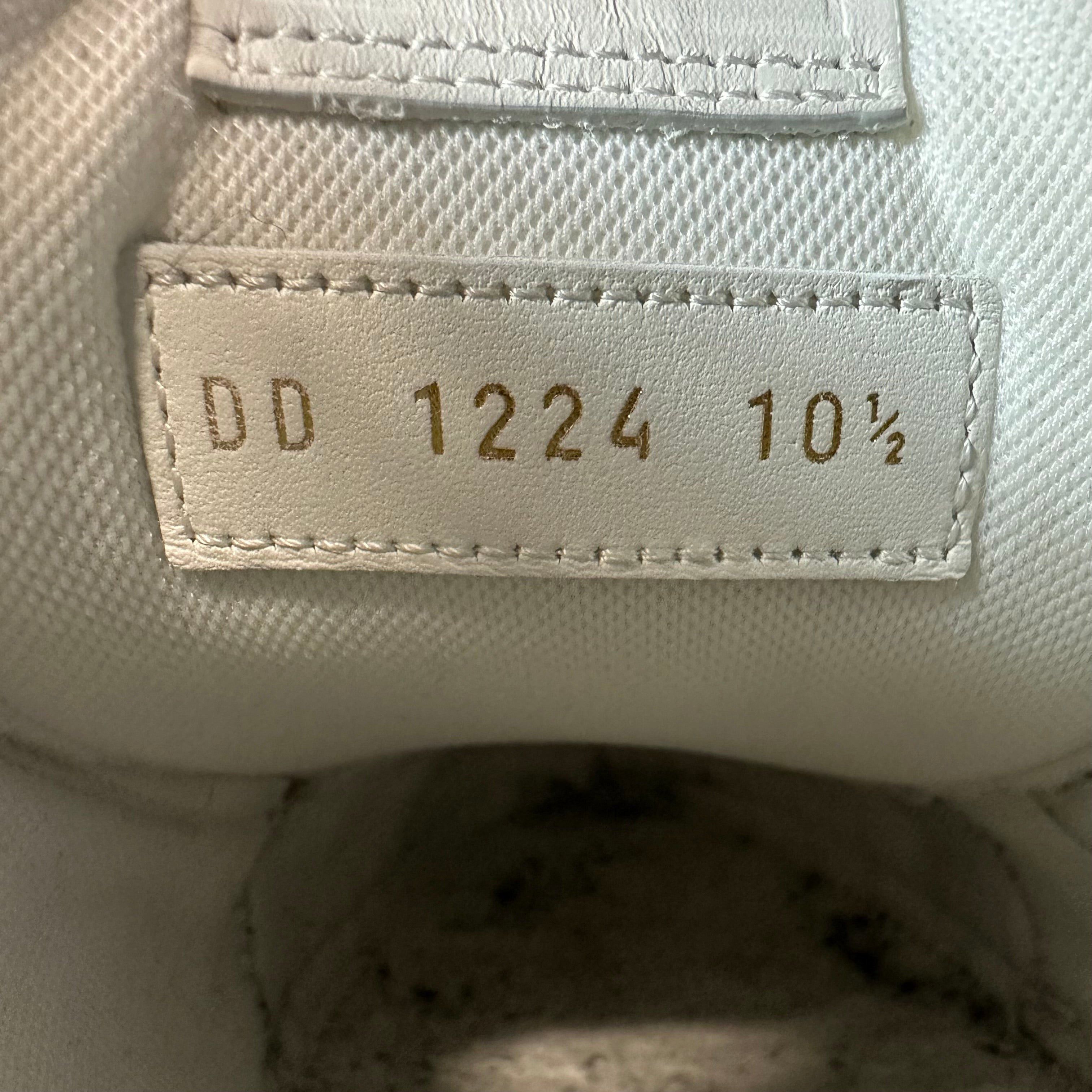 Louis Vuitton Louis Vuitton Monogram White Trainer Sneaker Sz 12 (10.5LV) Size US 12 / EU 45 - 7 Thumbnail