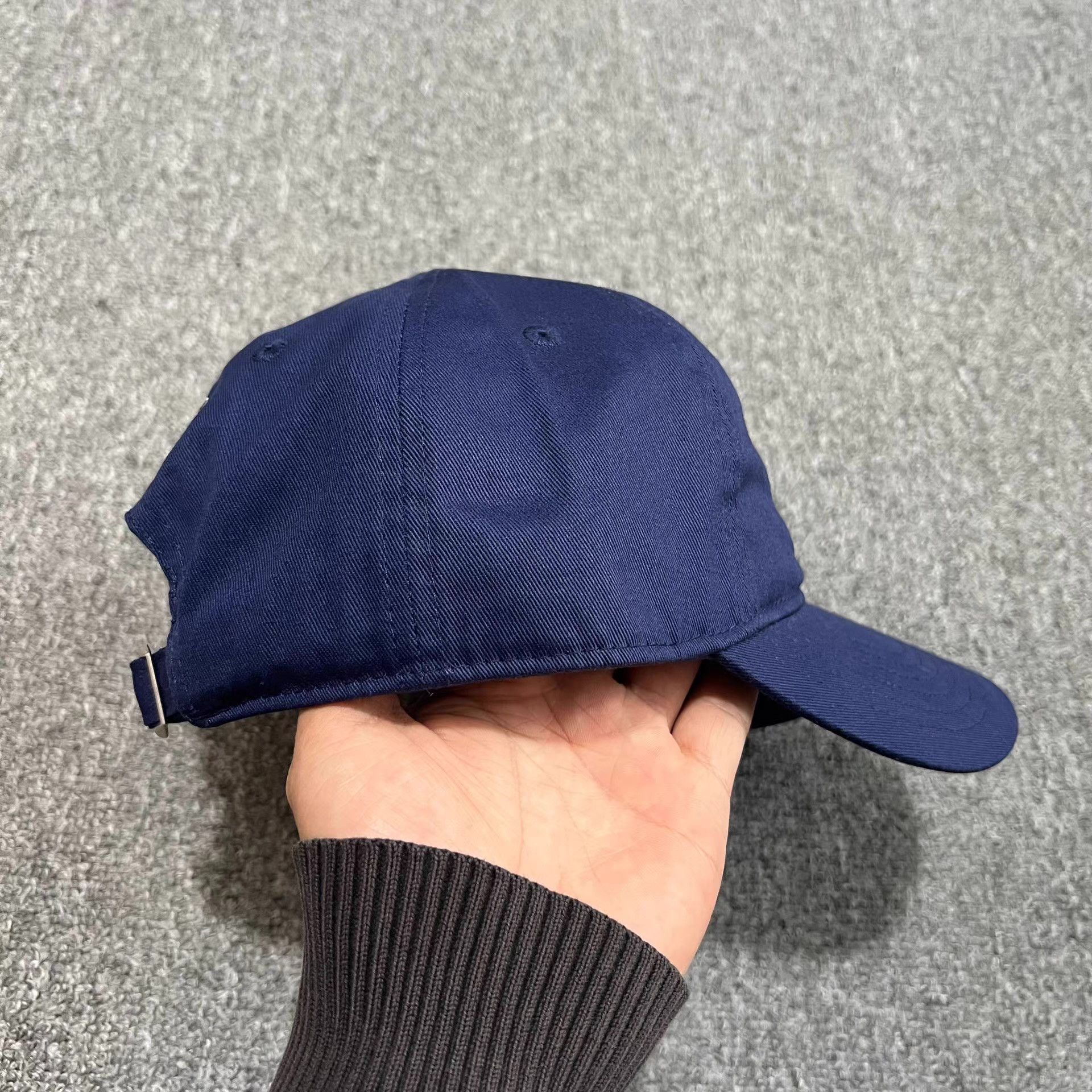 Cross Colours Cross Colours embroidered curved brim baseball cap Q7 Size ONE SIZE - 6 Thumbnail
