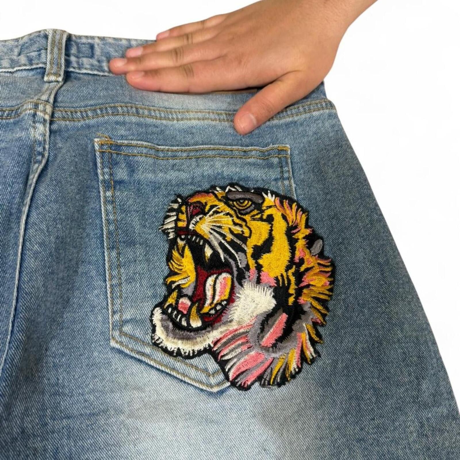 True Religion Blue denim jeans with tiger embroidery Size US 32 / EU 48 - 1 Thumbnail