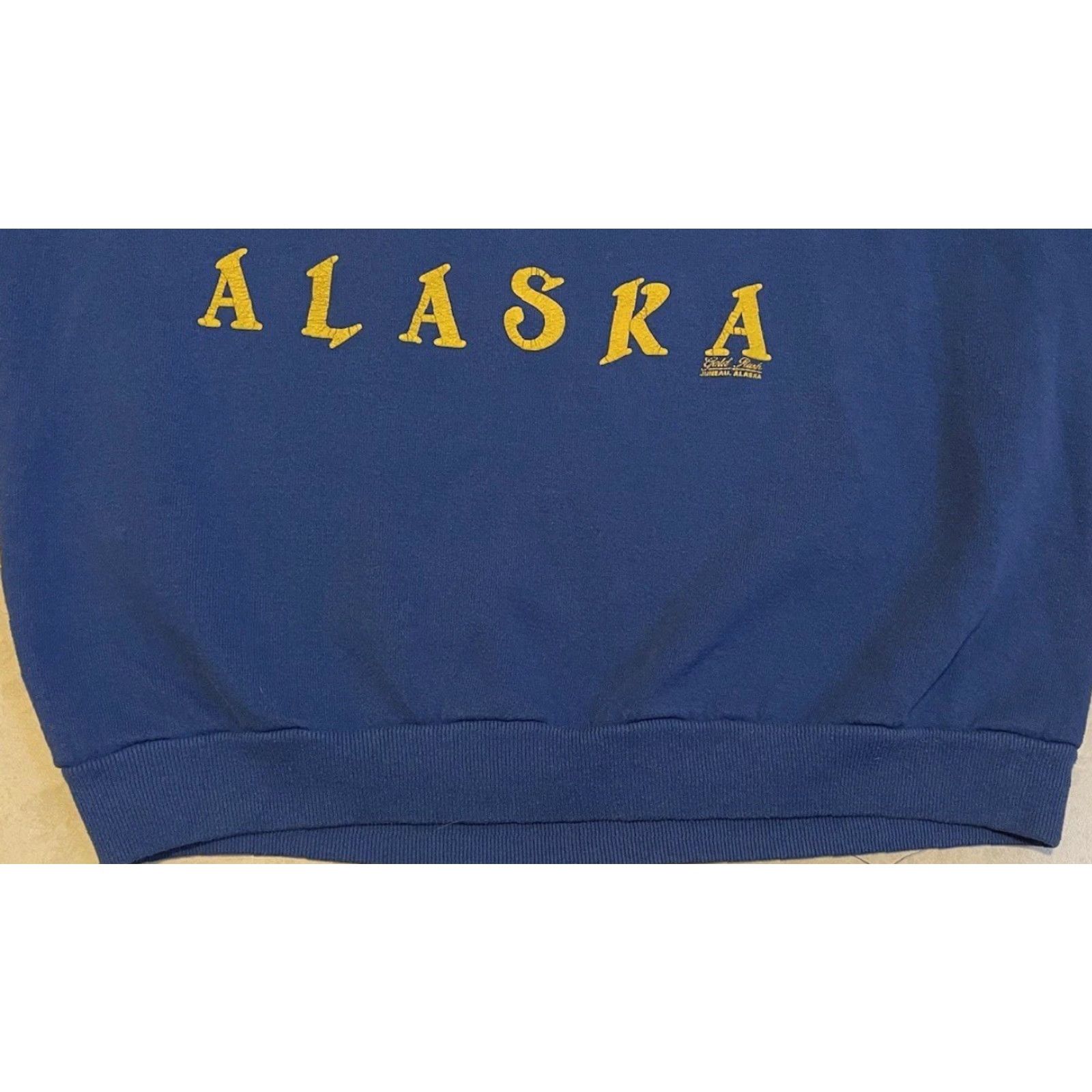 Vintage VINTAGE Alaska Faded Flag Sweatshirt M USA Star Snow Ski Biker Skate Grunge 80s 90s Motorcycle Men M Blue USA Sk sweatshirt Size US M / EU 48-50 / 2 - 4 Thumbnail