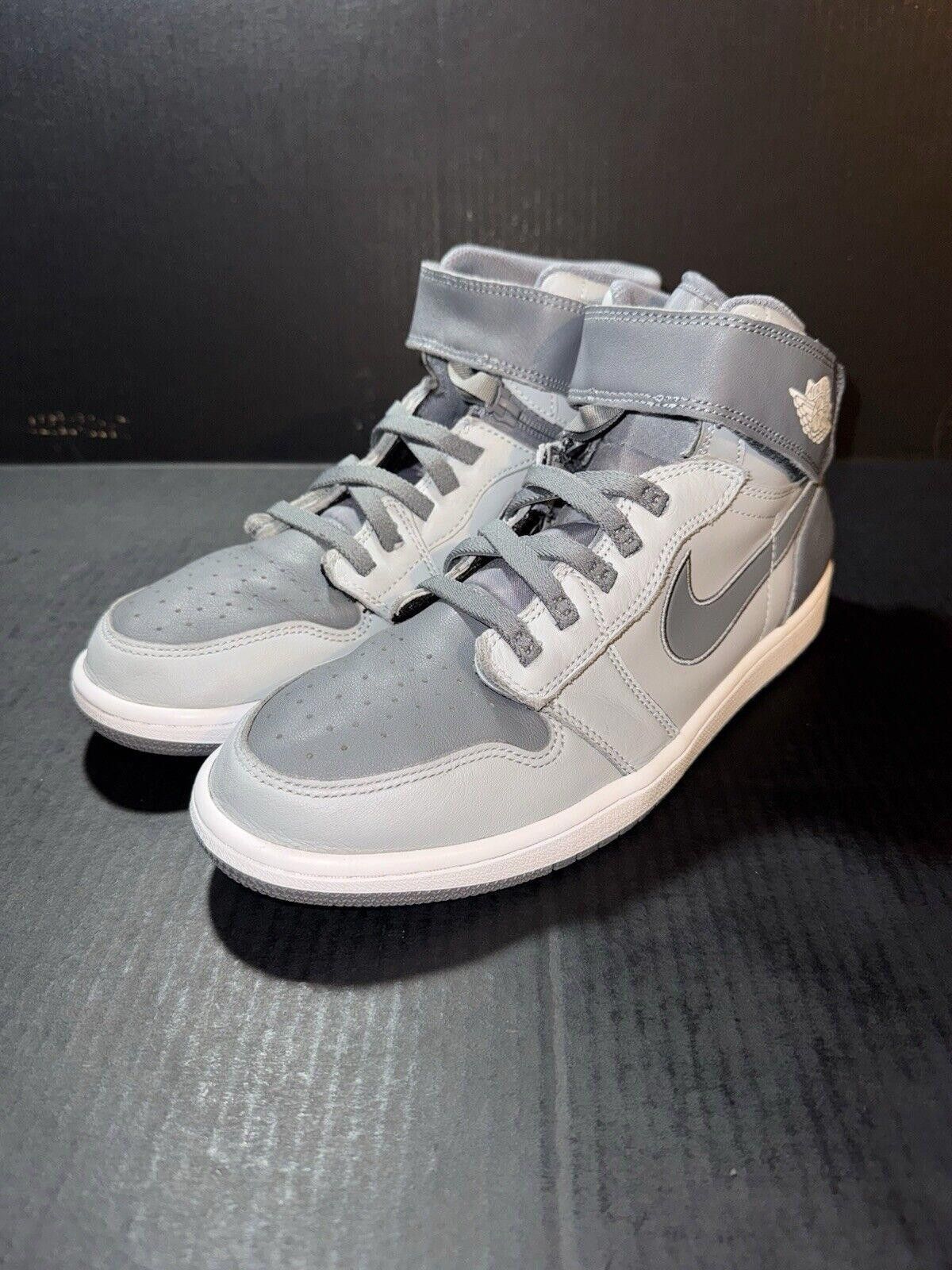 Jordan Brand Nike Air Jordan 1 FlyEase Light Smoke Grey CQ3835-003 Sz 10 Size US 10 / EU 43 - 4 Thumbnail