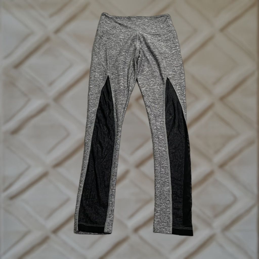 Victoria's Secret Victoria's Secret Pink Compression Leggings Womens Small Gray 25x28 Active Gym Size 28" / US 6 / IT 42 - 1 Thumbnail