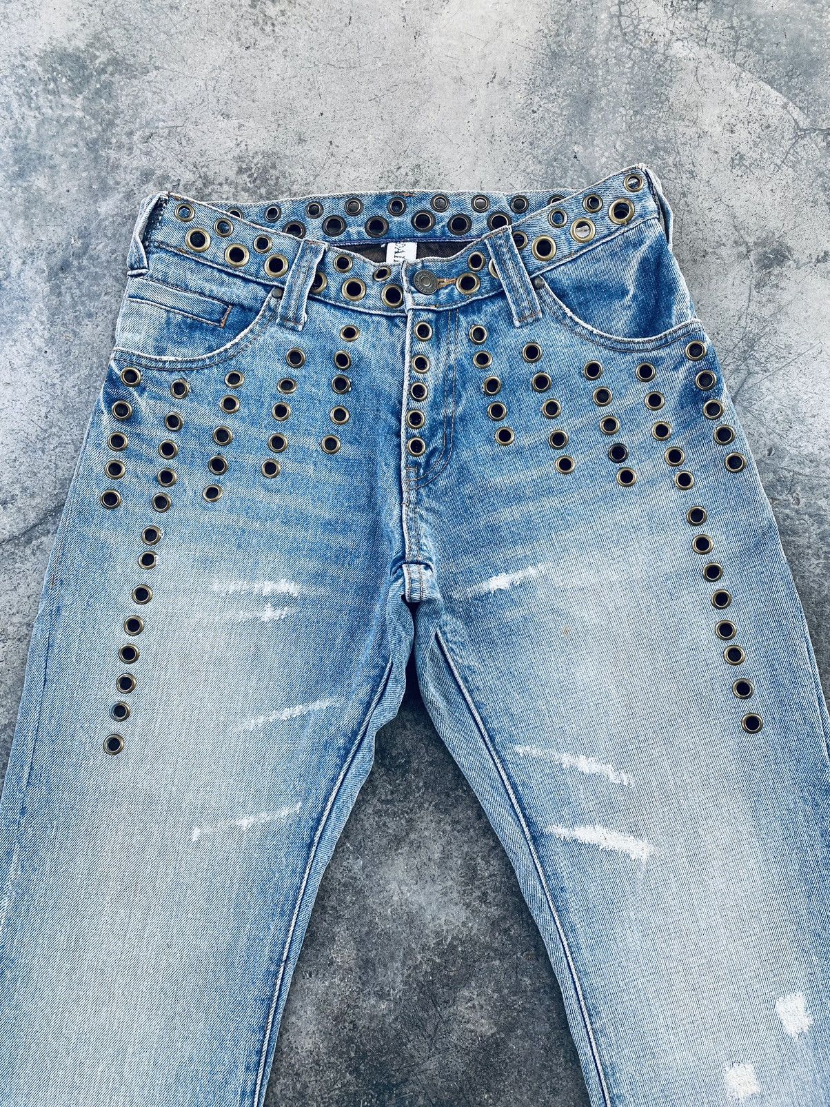Japanese Brand Vintage Daily News Eyelet Distressed Denim Pants Size US 30 / EU 46 - 10 Thumbnail
