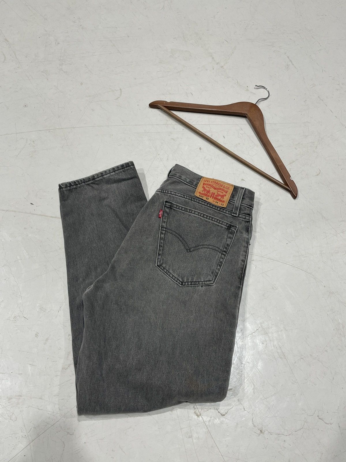Levi's Vintage Levi’s 550s Black Denim Size US 34 / EU 50 - 1 Thumbnail