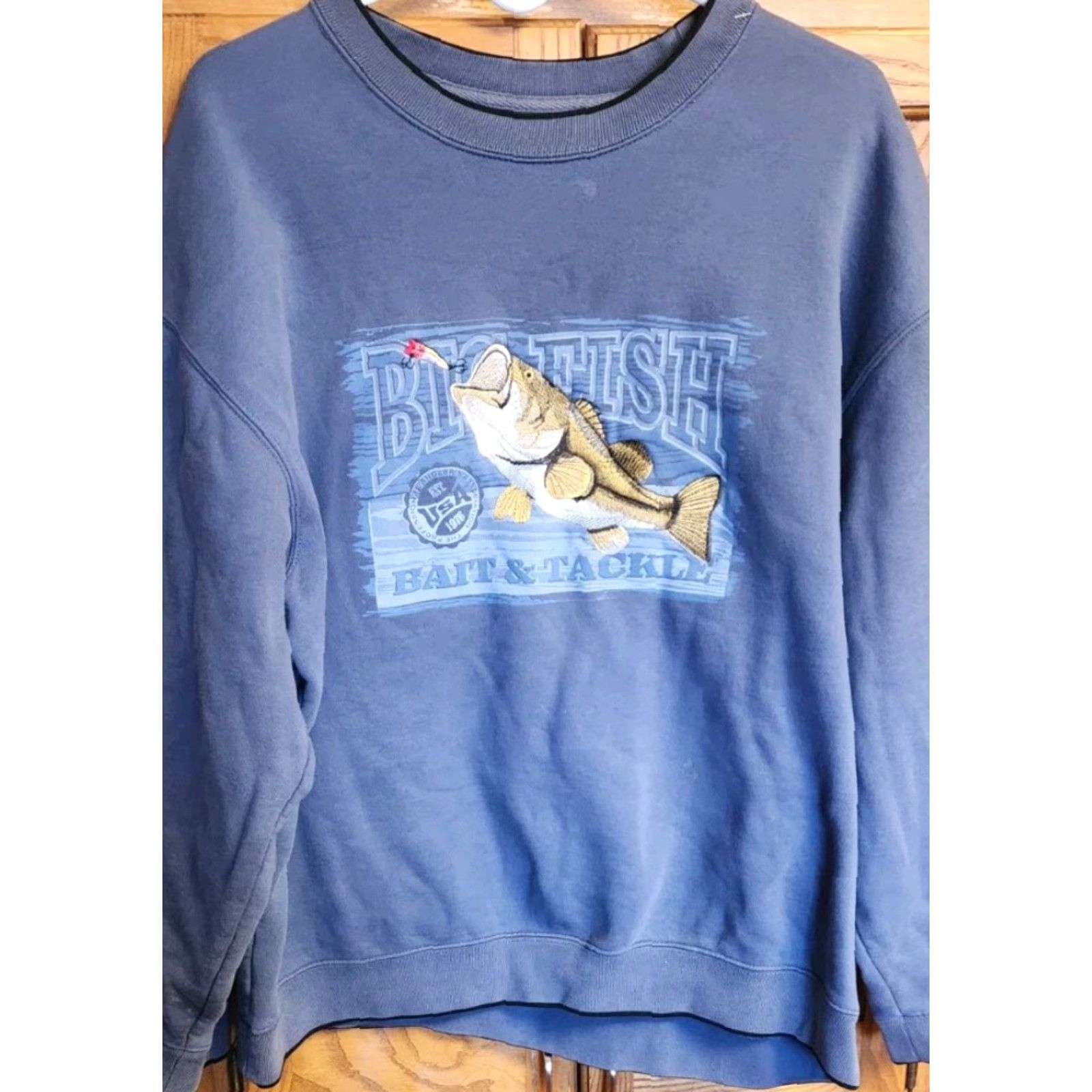 Croft & Barrow Croft & Barrow Sweatshirt Men L Large Blue Bass Fishing Big Fish Vintage Sweater Size US L / EU 52-54 / 3 - 3 Thumbnail