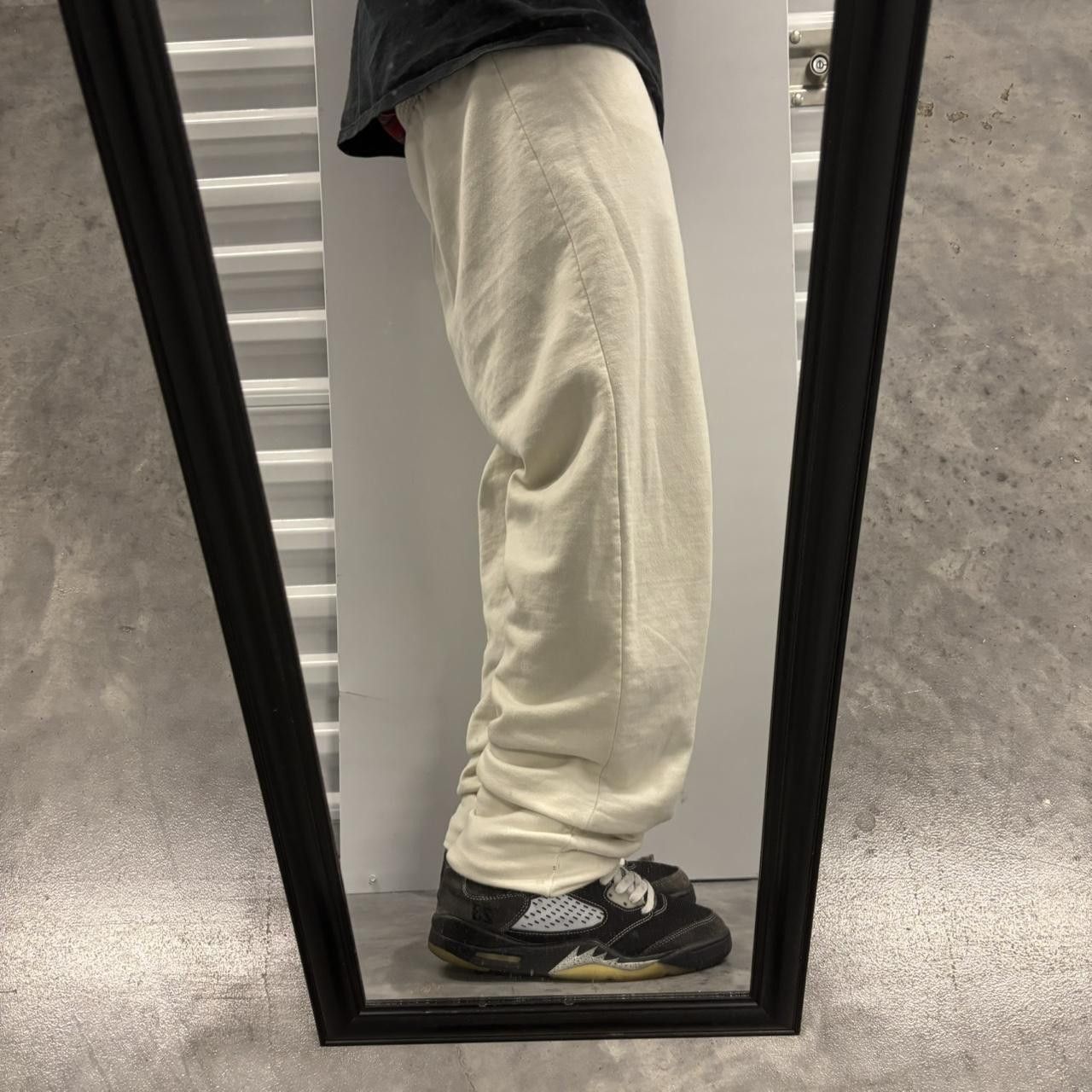 Japanese Brand × Vintage Crazy Vintage 90s Cream Skater Essential Sweatpants! Size US 32 / EU 48 - 2 Thumbnail