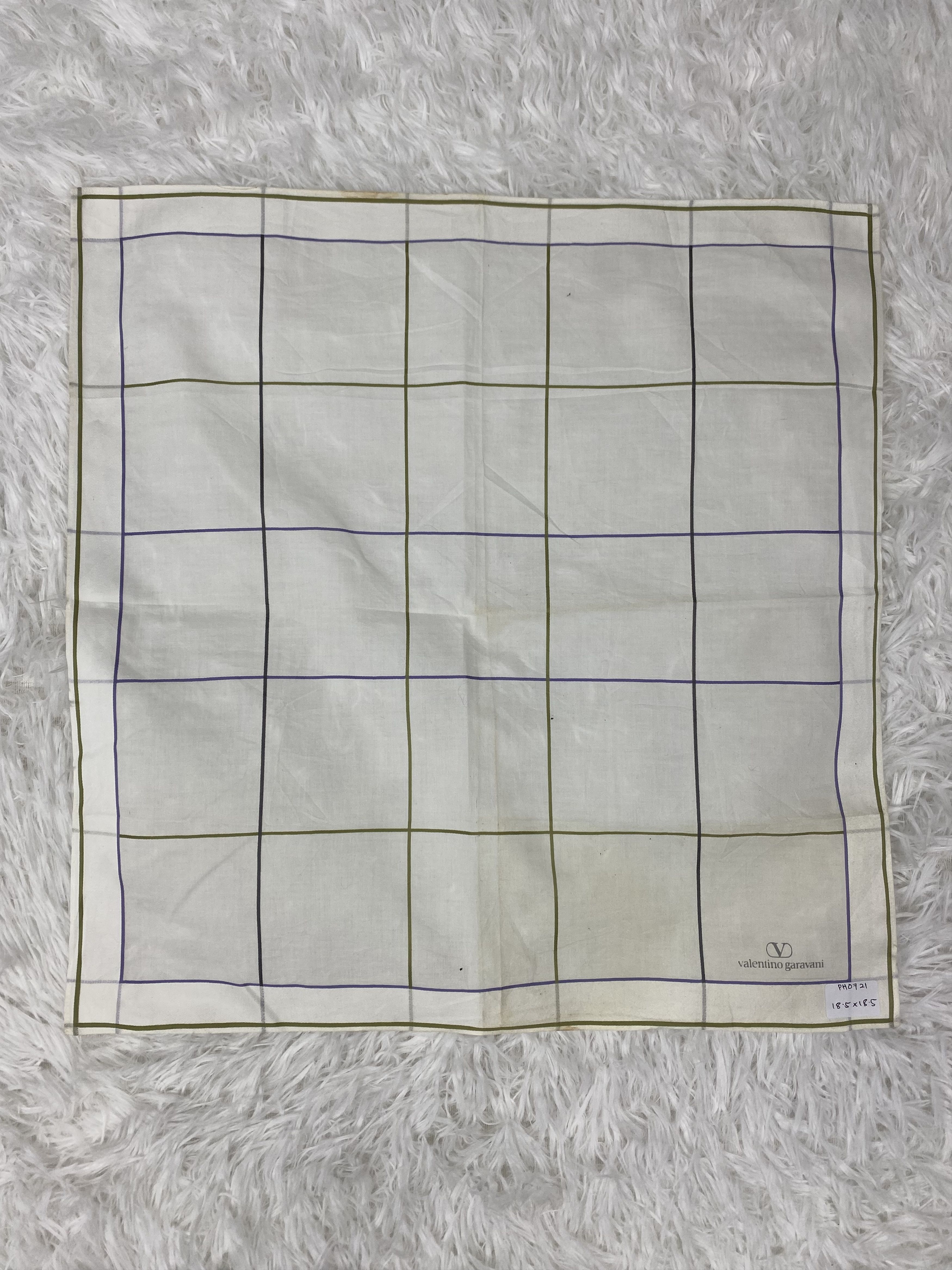 Valentino × Vintage Vintage Valentino Garavani Handkerchief Neckerchief PH0721 Size ONE SIZE - 3 Thumbnail