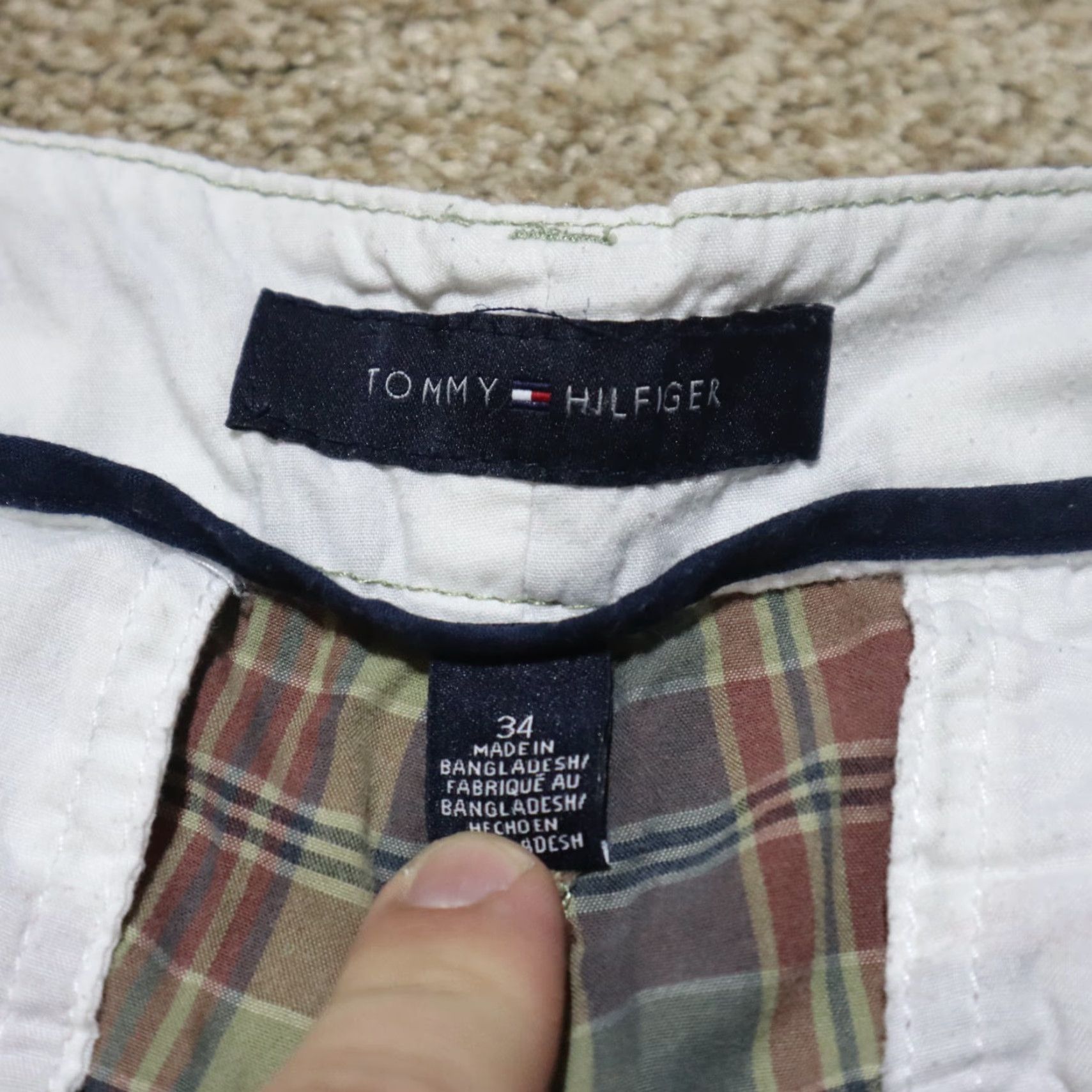 Tommy Hilfiger Tommy Hilfiger Bermuda Shorts Plaid Casual Men Size 34 Multicolor Pocket Zipper Logo Front Flat Front Regular Inseam 10 Charm Size US 34 / EU 50 - 2 Thumbnail
