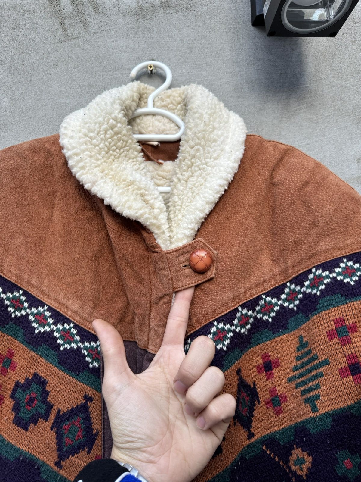 Vintage Vintage 90s Suede Aztec Jacket Shearling Ethno Chic Boho Size US L / EU 52-54 / 3 - 12 Thumbnail