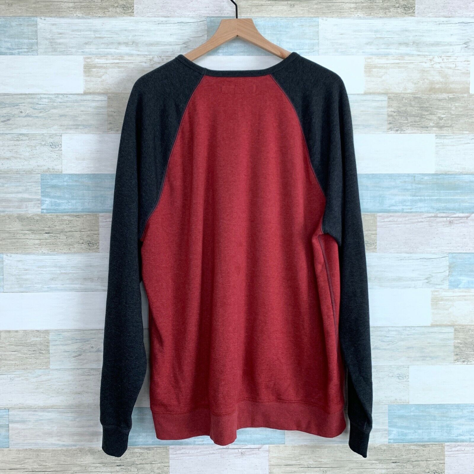 Levi's Levis Logo Crew Raglan Sweatshirt Red Gray Standard Fit XL Size US XL / EU 56 / 4 - 4 Thumbnail