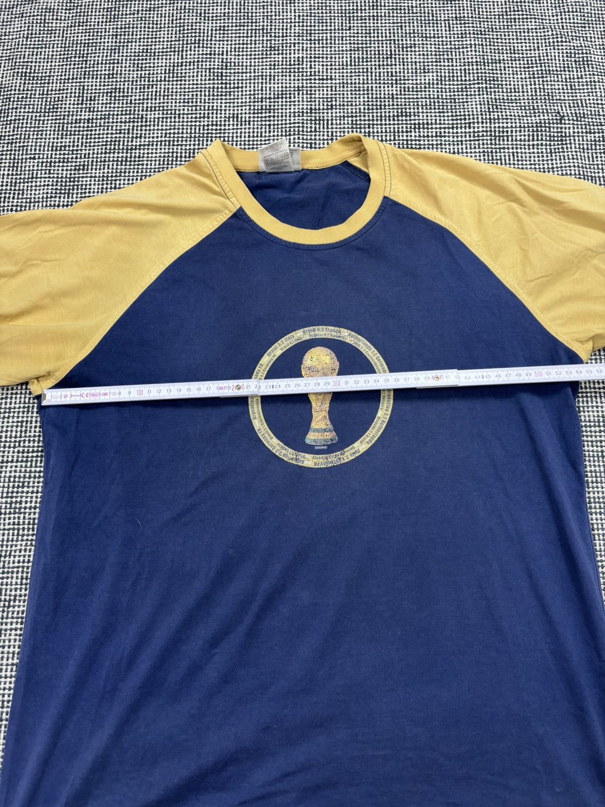 Adidas 2002 adidas fifa world cup Korea Japan vintage t-shirt Size US L / EU 52-54 / 3 - 6 Thumbnail