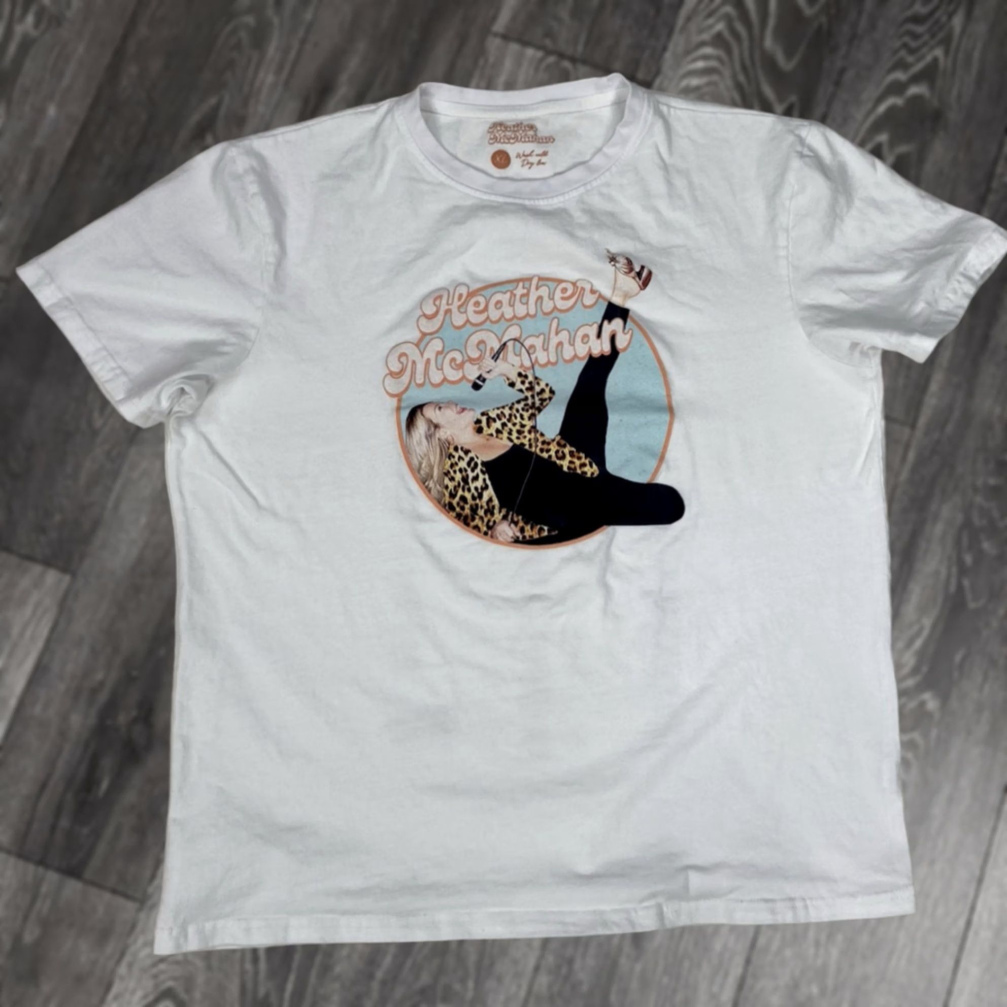 Vintage VINTAGE Heather McMahan The Farewell Tour Graphic T-shirt Women XL White Comedy Size XL / US 12-14 / IT 48-50 - 1 Thumbnail