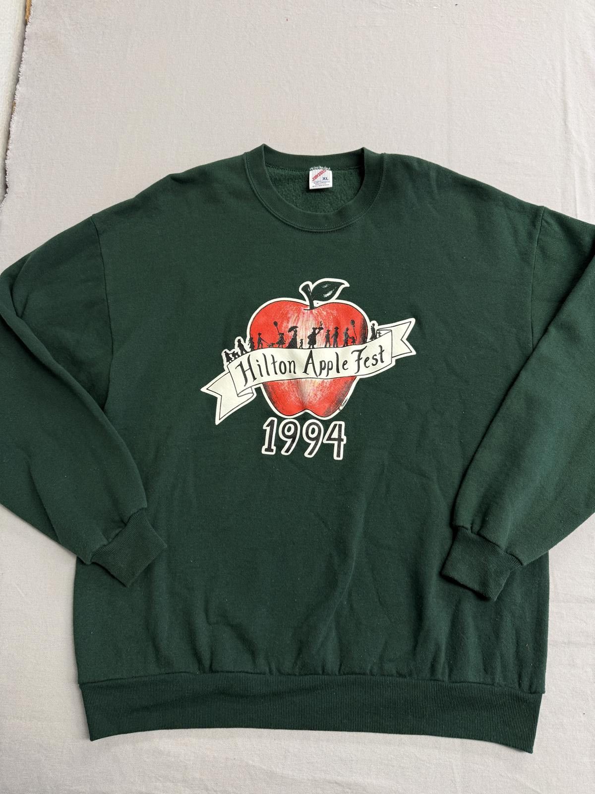 Jerzees Vintage Hilton Apple Fest Crewneck 1994 Hilton New York XL Size US XL / EU 56 / 4 - 1 Thumbnail