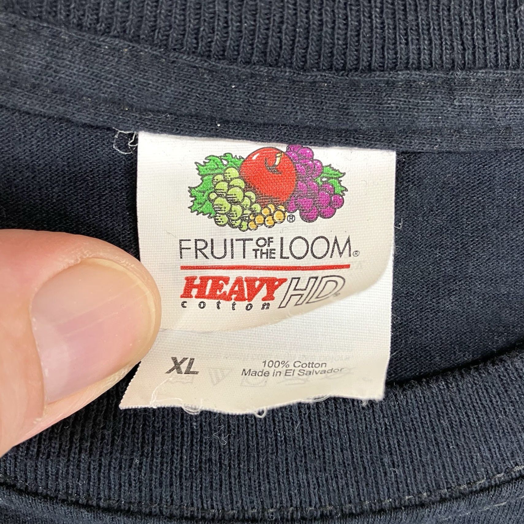 Fruit Of The Loom VINTAGE Fruit of the Loom Unisex T-Shirt XL Black Rainbow Unicorn Shamrocks Graphic Print All Seasons Size US XL / EU 56 / 4 - 4 Thumbnail