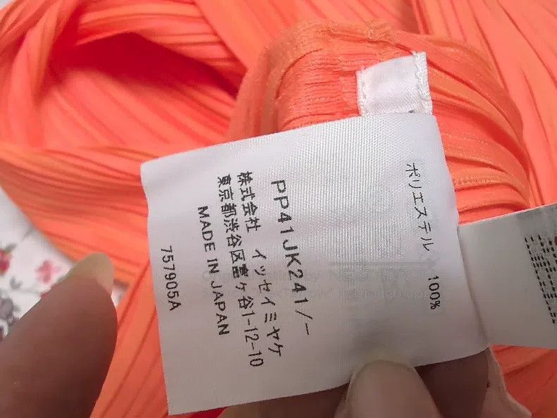 Issey Miyake Issey Miyake size:one size Pleated Top Coral Orange Size XXS / US 00 / IT 34 - 3 Thumbnail