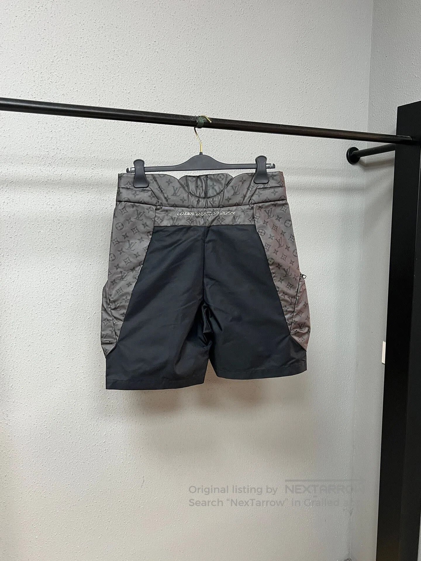 Louis Vuitton louis vuitton black gray functional shorts. Size US 32 / EU 48 - 2 Thumbnail