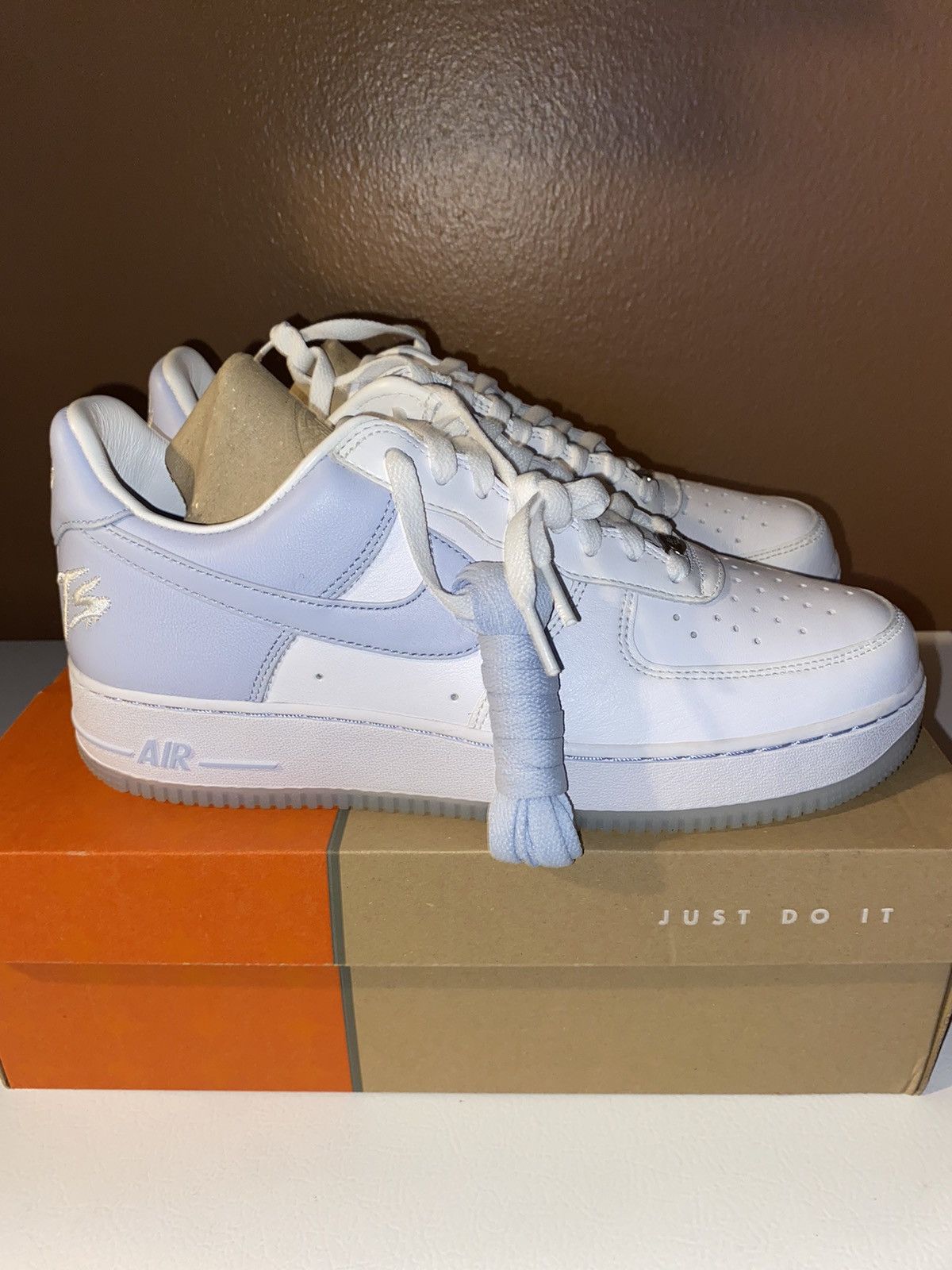 Nike AIR FORCE 1 LOW QS TS NY Size US 10 / EU 43 - 2 Thumbnail