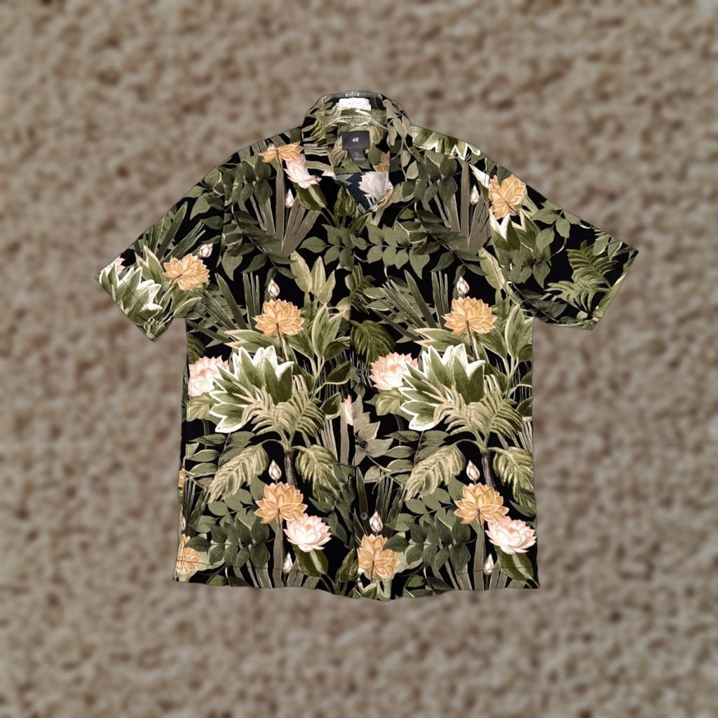 H&M H&M Button-Up Shirt Men Adult Large Green Floral Short Sleeve 100% Rayon Casual Size US L / EU 52-54 / 3 - 1 Thumbnail