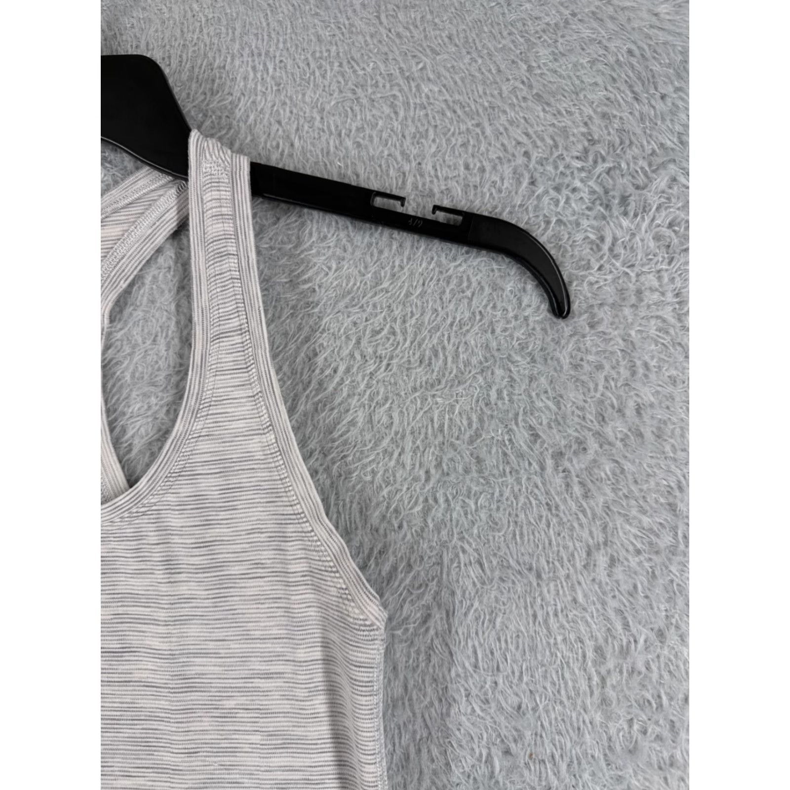 Lululemon Lululemon Shirt Women 2 Gray Stripe Racerback Light Luon Fabric Size XS / US 0-2 / IT 36-38 - 2 Thumbnail