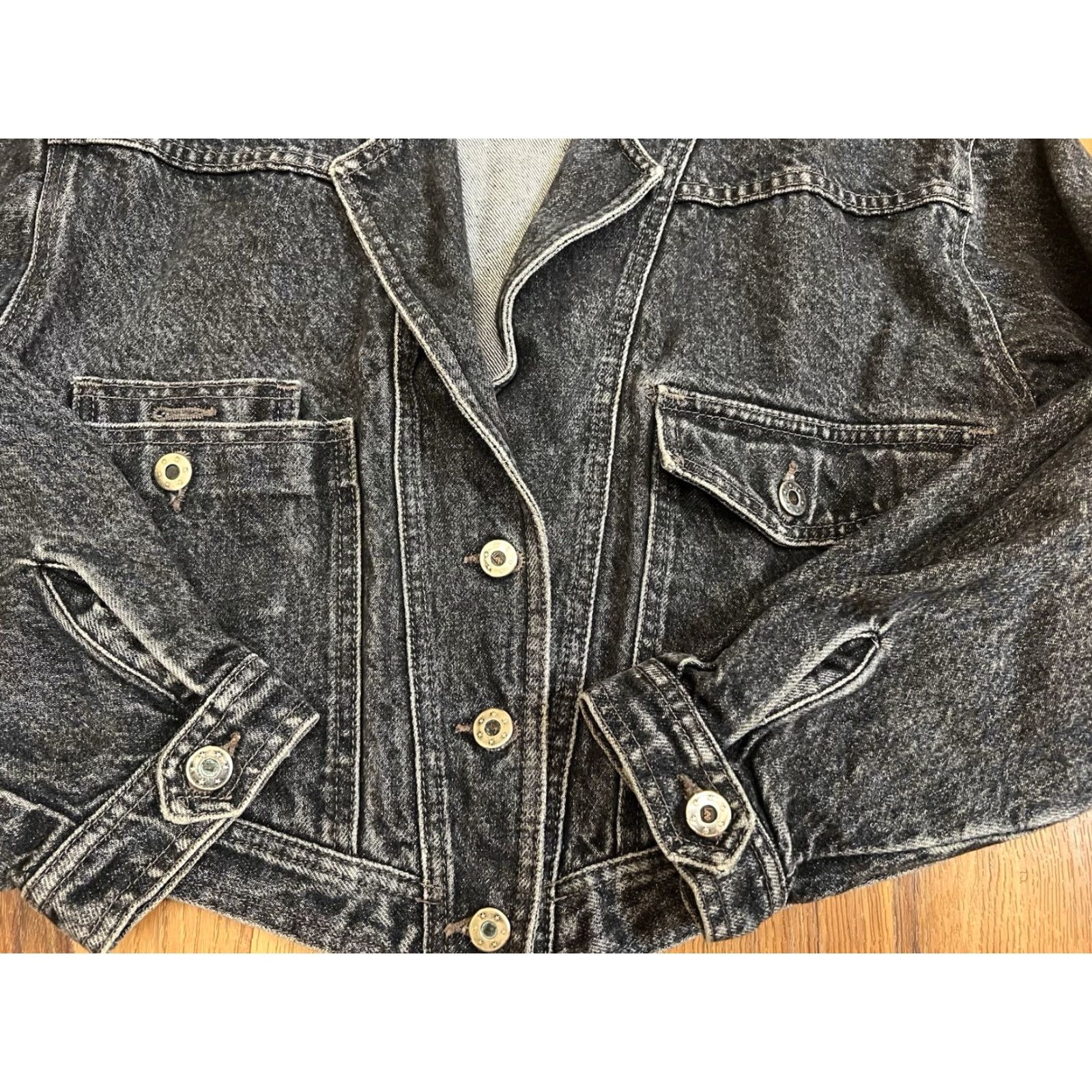 Lee VINTAGE Lee Denim Jacket 80s USA Cropped Point Hem Trucker Jean S / M Black Womens Jacket Short Cropped Denim 153438 Size 32" / US 10 / IT 46 - 2 Thumbnail