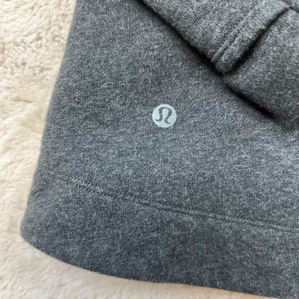 Lululemon Lululemon Gray Full Zip Jacket Sweatshirt Size 6 Fleece Size M / US 6-8 / IT 42-44 - 14 Thumbnail
