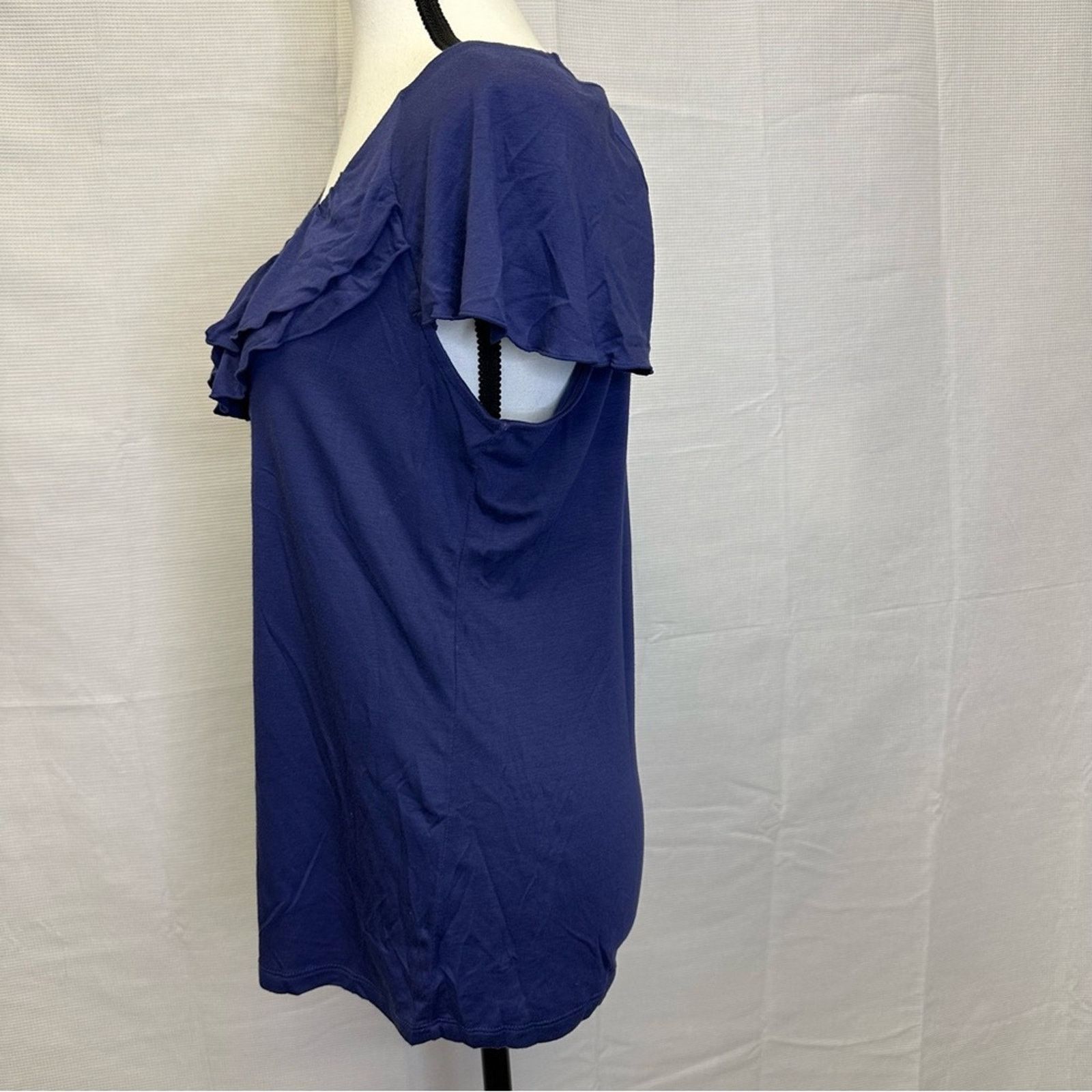 Ann Taylor Ann Taylor Blue Ruffle Neckline Top - Size Medium Size M / US 6-8 / IT 42-44 - 3 Thumbnail