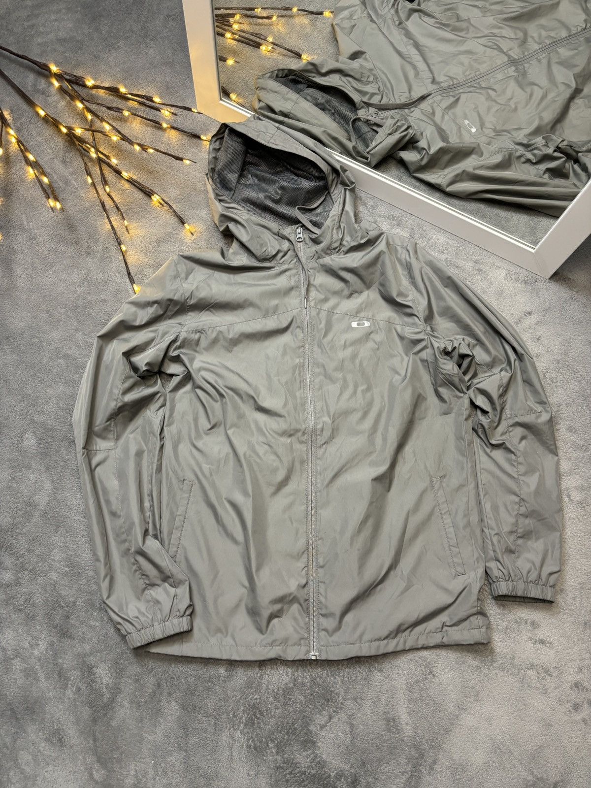 Vintage Y2K Oakley Light Nylon Jacket Gorpcore