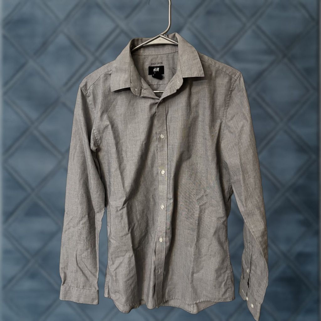 H&M H&M Button-Up Shirt Size Small Gray Slim Fit Long Sleeve Dress Shirt Men Button-Down Collared Classic Regular Pattern: Solid Size 36R - 1 Thumbnail
