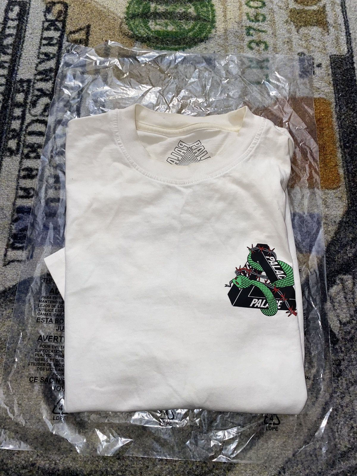 Palace Palace Hesh Mit Fresh Tri Ferg T-Shirt Size US M / EU 48-50 / 2 - 2 Thumbnail