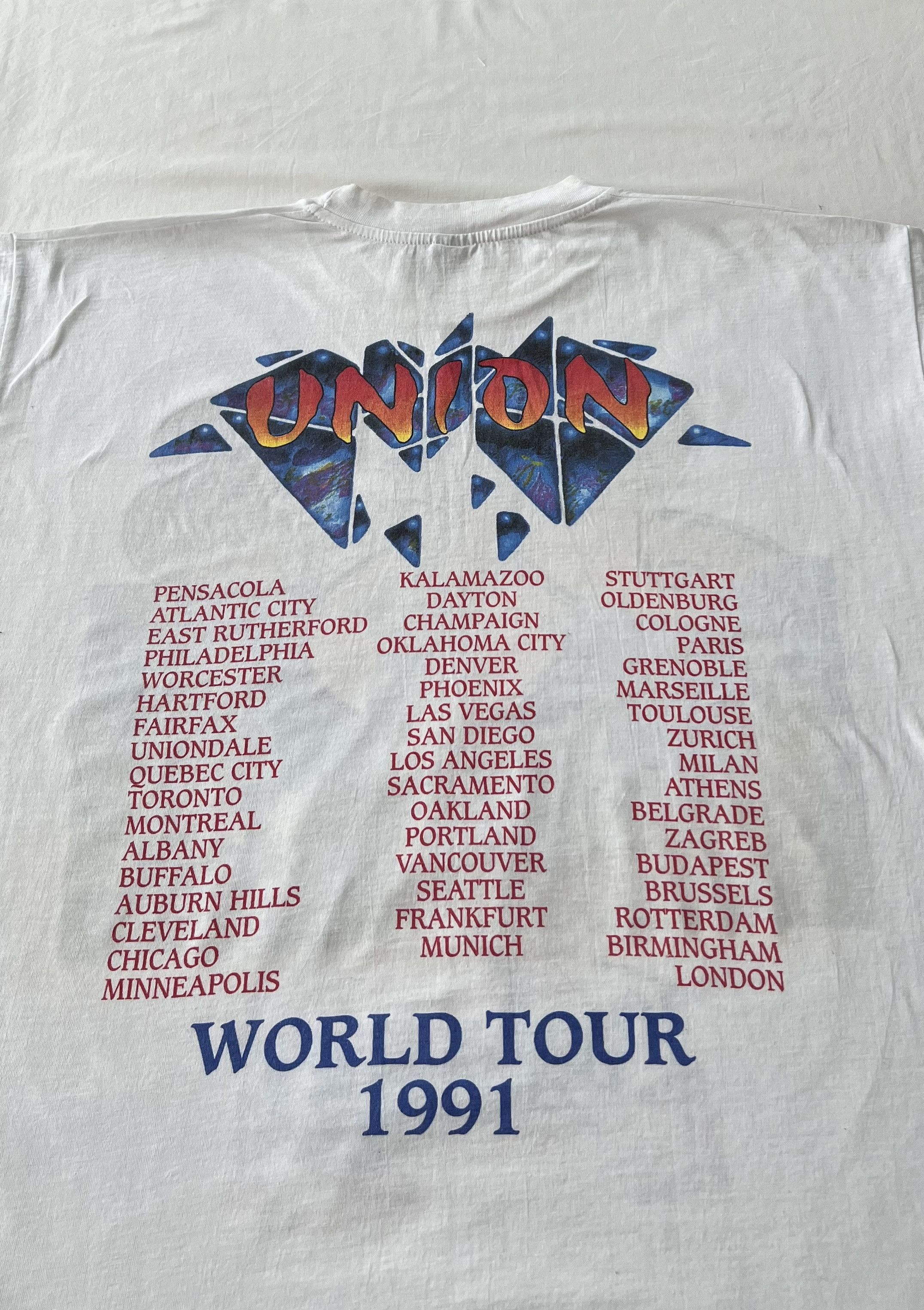 Band Tees Vintage 1991 Yes Band Relayer World Tour White T-shirt Size US XL / EU 56 / 4 - 20 Thumbnail
