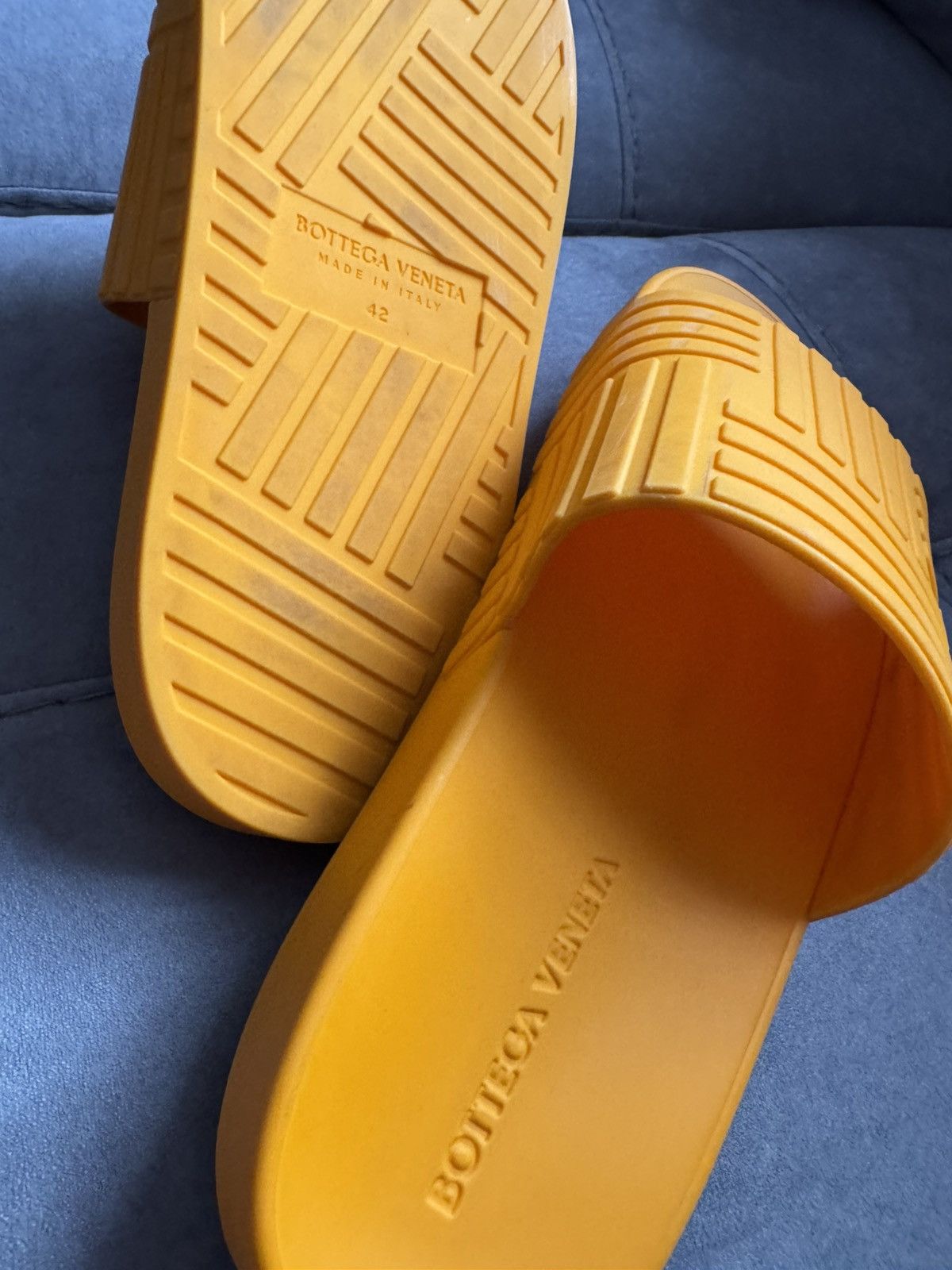 Bottega Veneta BOTTEGA VENETA sliders see photos with tape measurements fit Size US 9 / EU 42 - 10 Thumbnail
