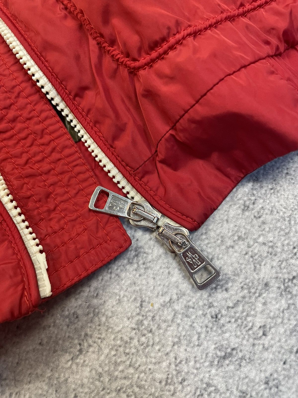 Moncler Moncler thym Lightweight Jacket Red Size US S / EU 44-46 / 1 - 12 Thumbnail