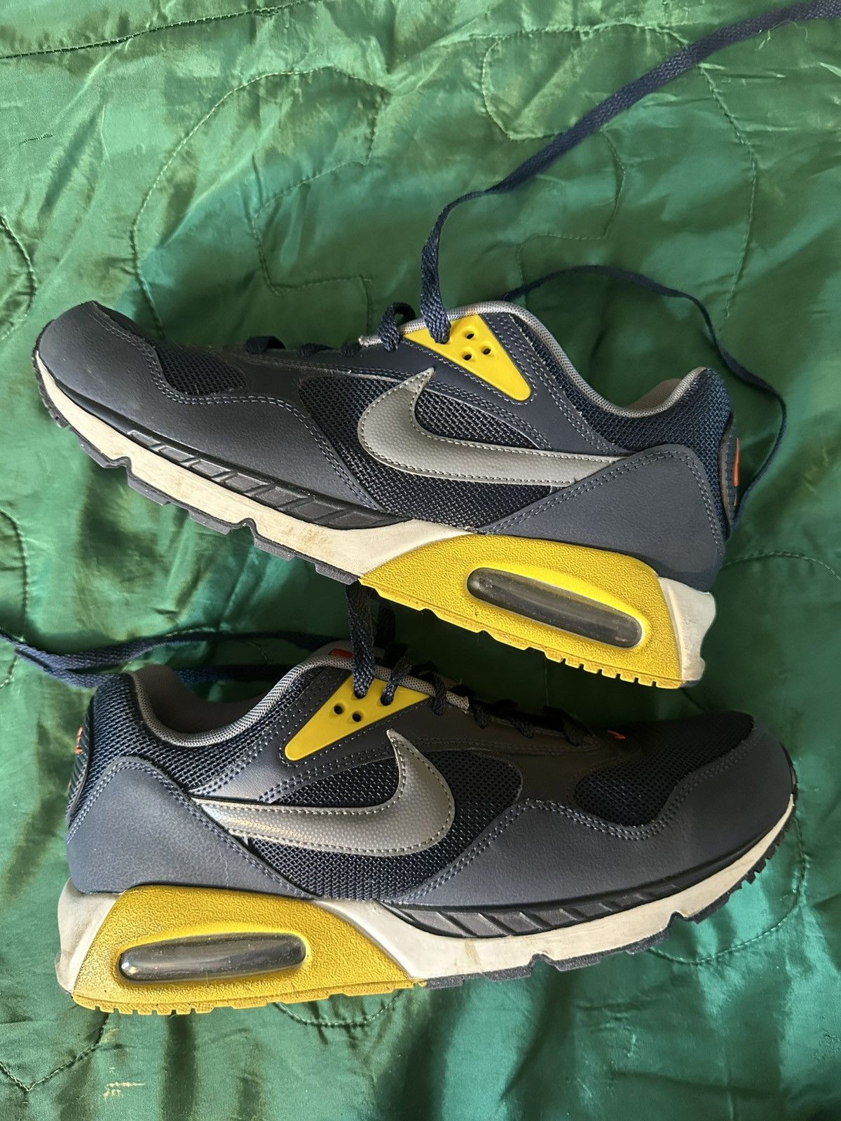 Nike Nike Air Max Correlate ‘Obsidian Varsity Maize’ Size US 11 / EU 44 - 9 Thumbnail