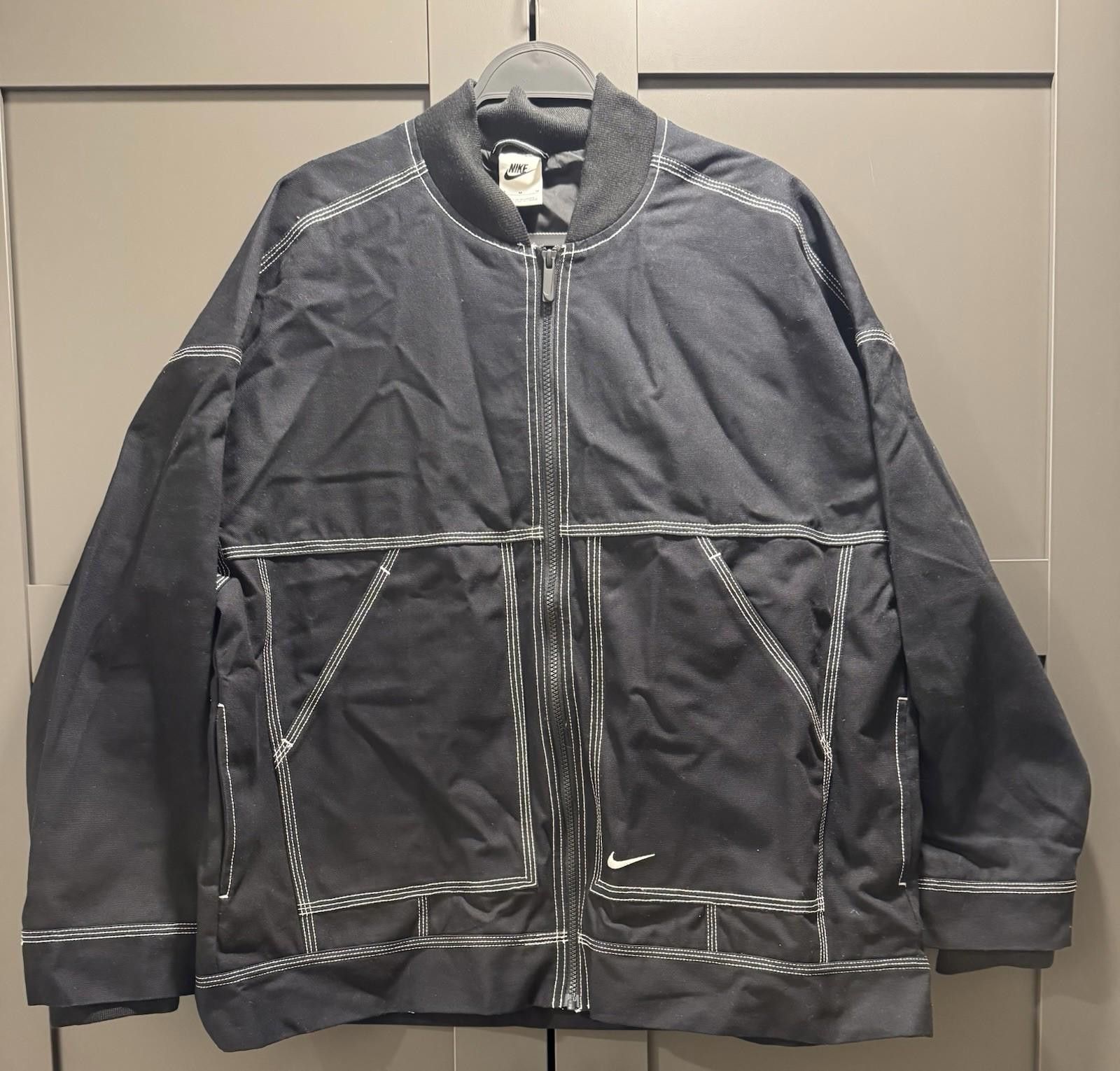 Nike Nike Sportswear Women's Oversized Graphic Cargo Jacket Black Size M / US 6-8 / IT 42-44 - 1 Thumbnail