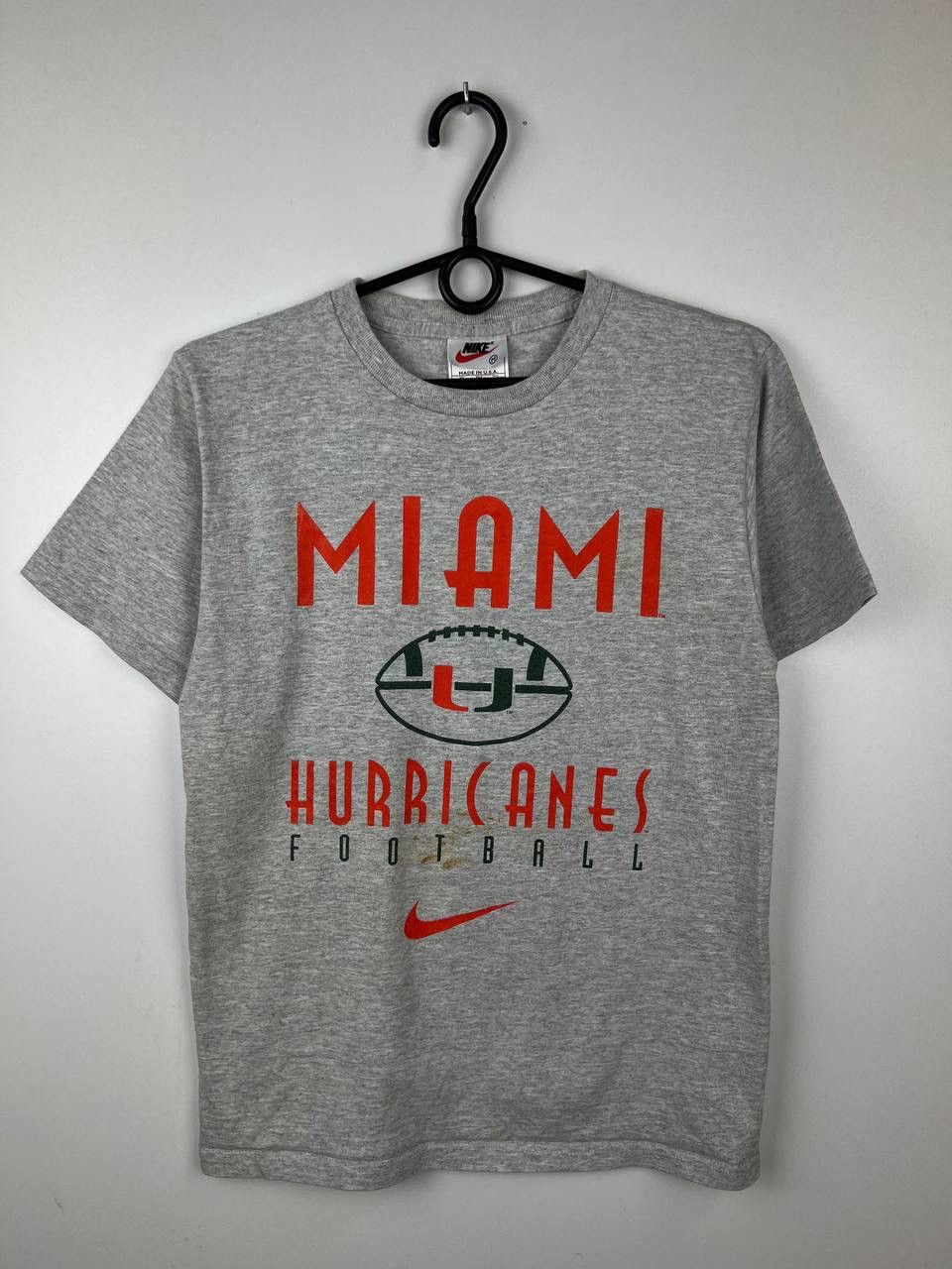 Vintage Nike Miami Hurricanes Football vintage t-shirts wmns size M Size US M / EU 48-50 / 2 - 1 Thumbnail