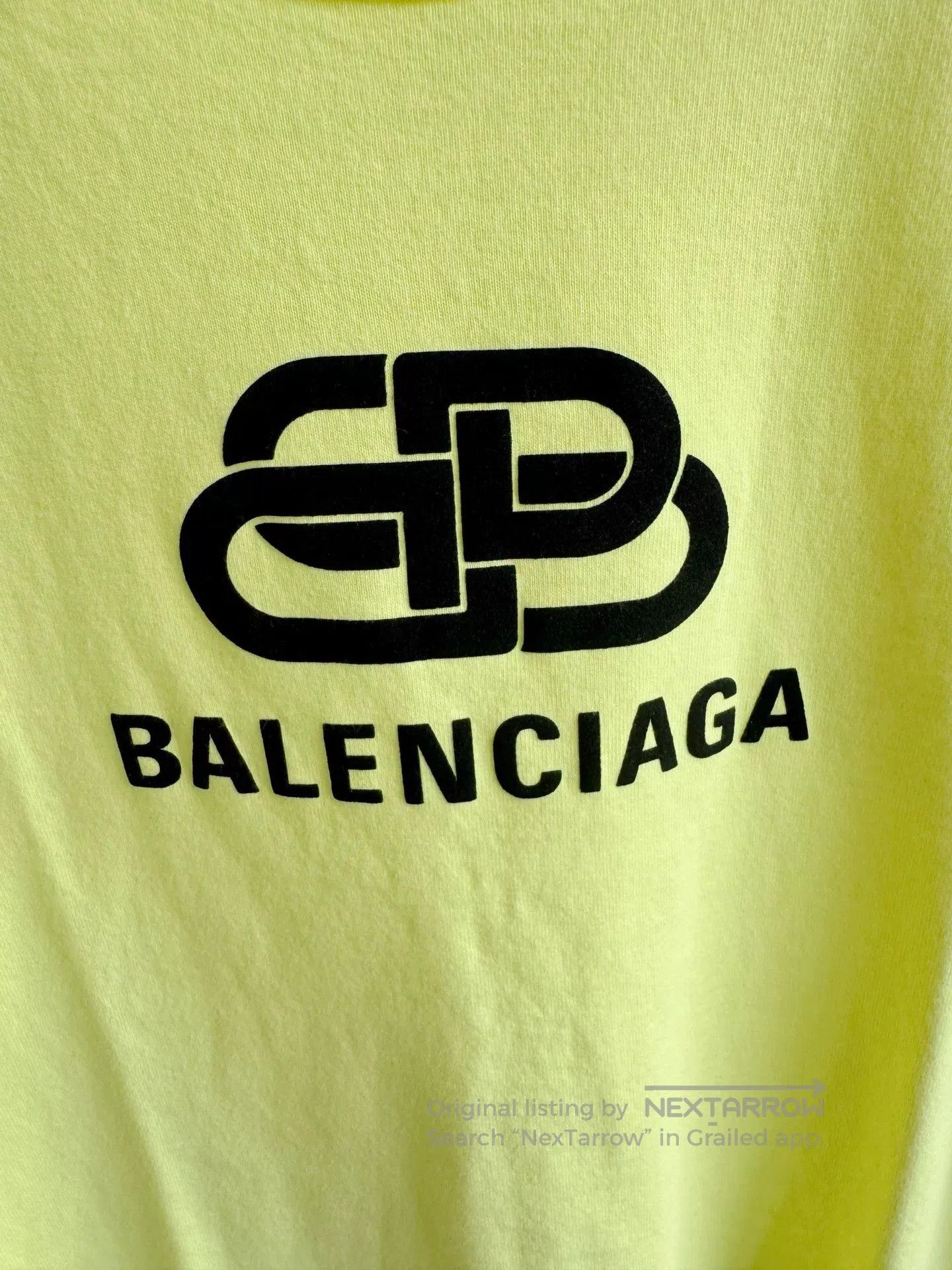 Balenciaga Balenciaga Lock Yellow Short-Sleeve M. Size M / US 6-8 / IT 42-44 - 5 Thumbnail