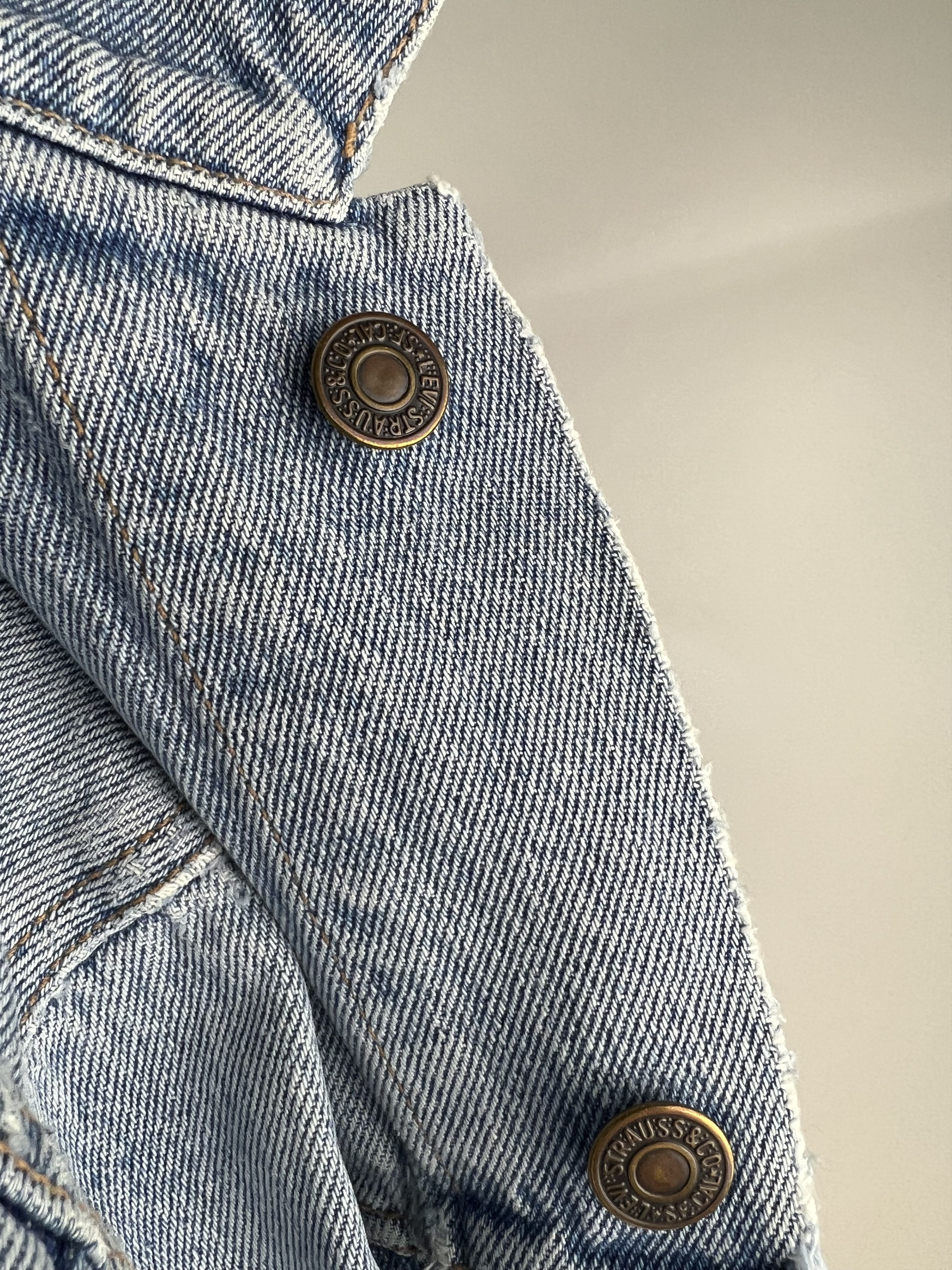 Levi's 90s Levis VTG Men's Distressed Denim Jacket Size M Size US M / EU 48-50 / 2 - 9 Thumbnail