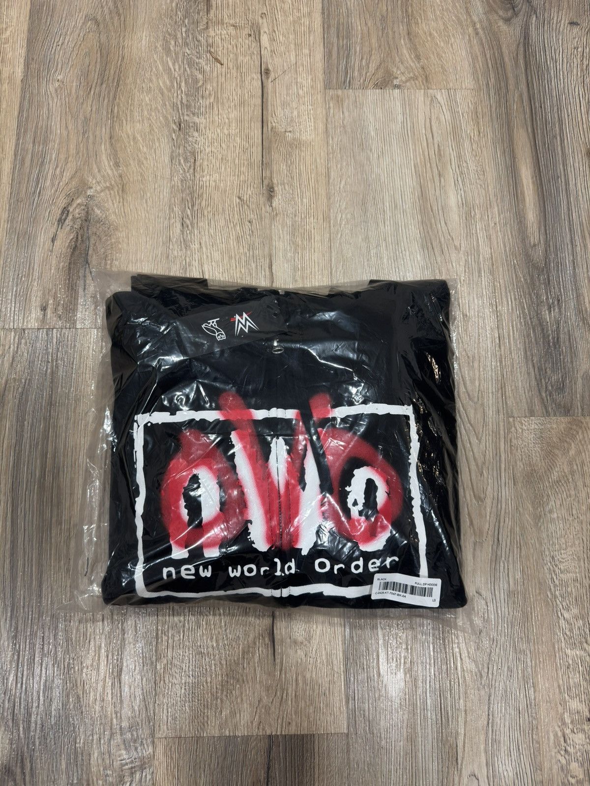October's Very Own OVO x WWE NWO Hoodie Black LARGE Size US L / EU 52-54 / 3 - 2 Thumbnail