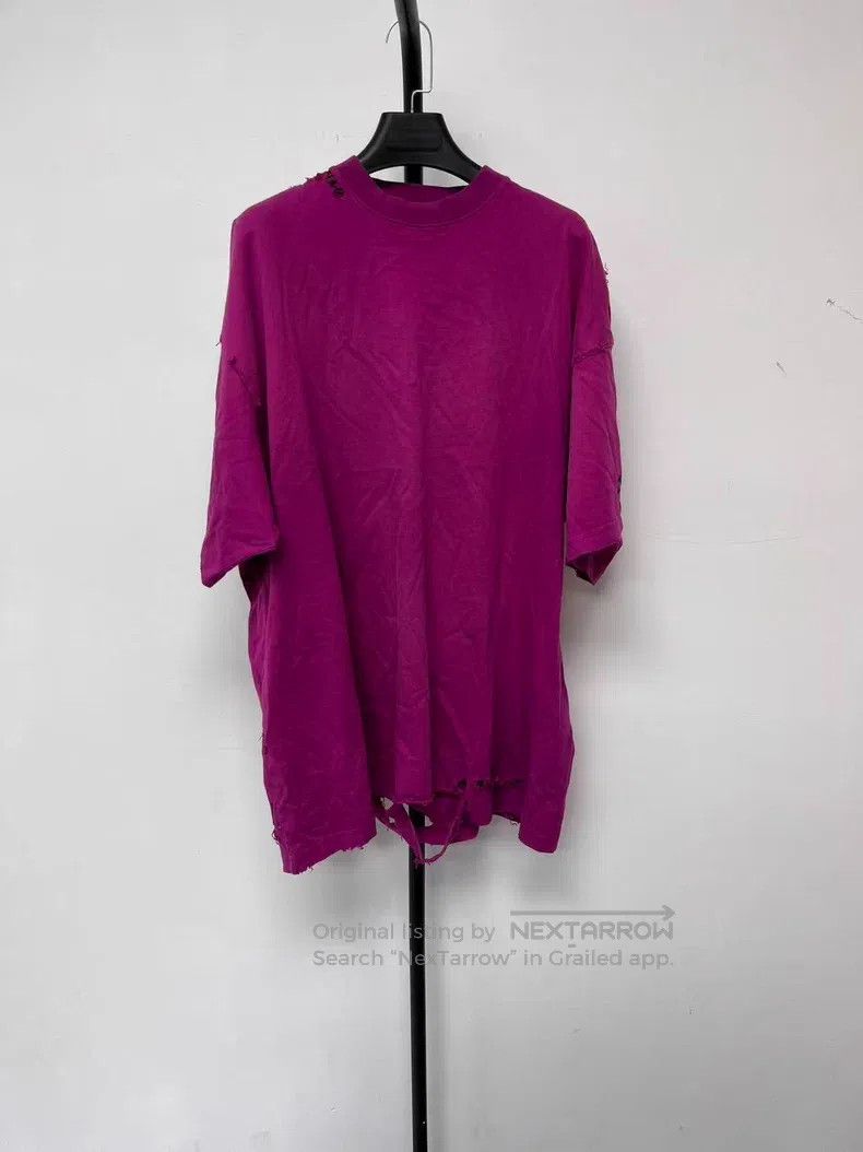 Balenciaga Balenciaga Logo holey sports faded distressed round neck s Size US M / EU 48-50 / 2 - 2 Thumbnail