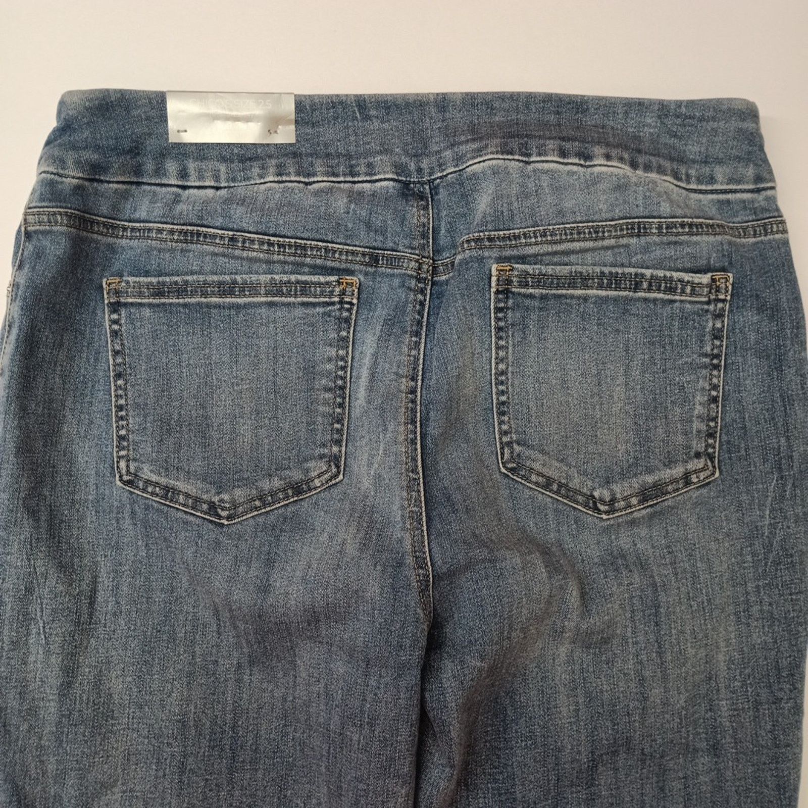 Chicos Chicos Pull On Denim Capris Women's Size 14 Blue Crop Basic Size 36" / US 14 / IT 50 - 9 Thumbnail