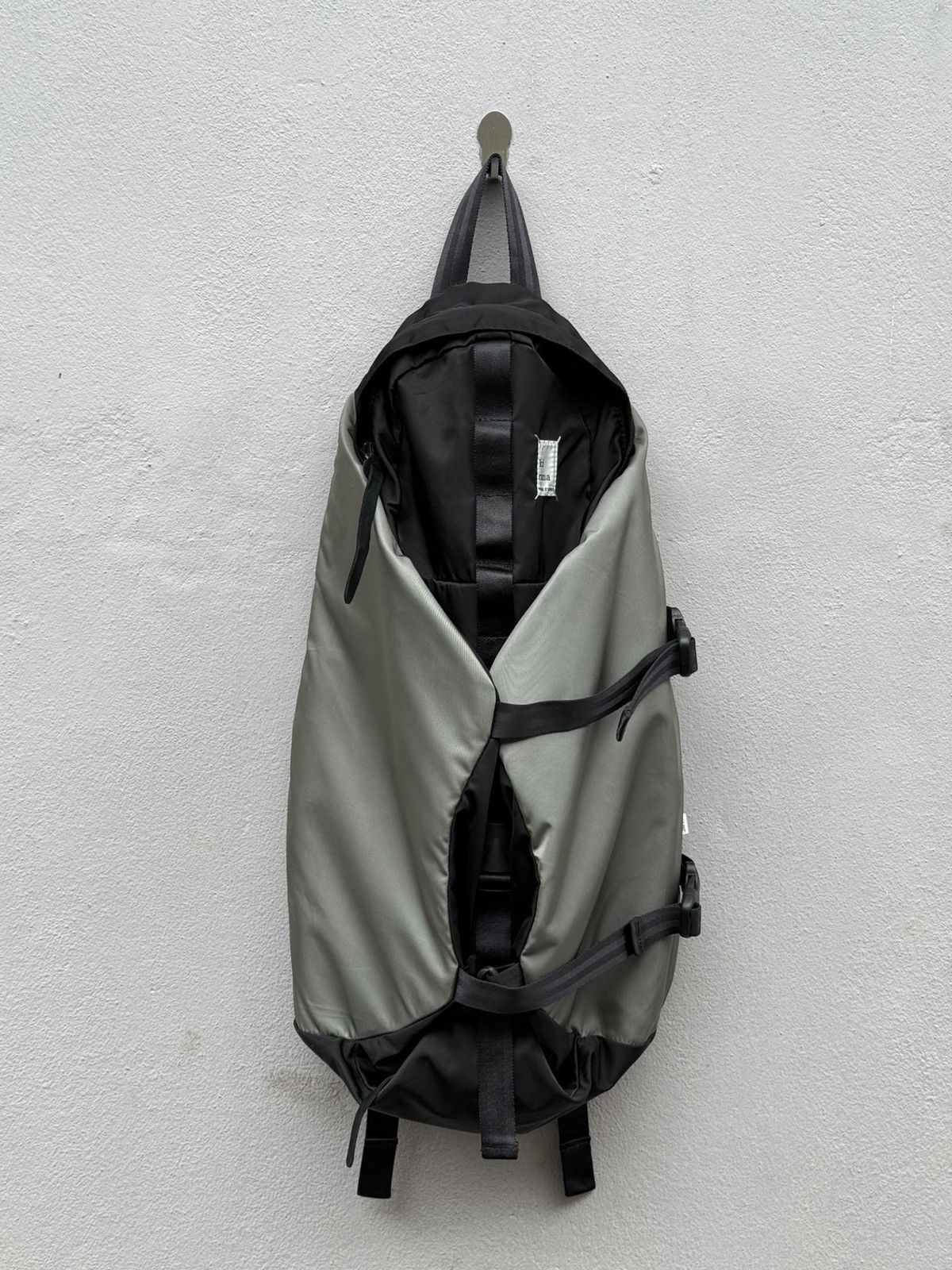 If Six Was Nine 🔥RARE🔥Japanese Designer “kiruna” like OAKLEY Utility Bagpack Size ONE SIZE - 18 Thumbnail