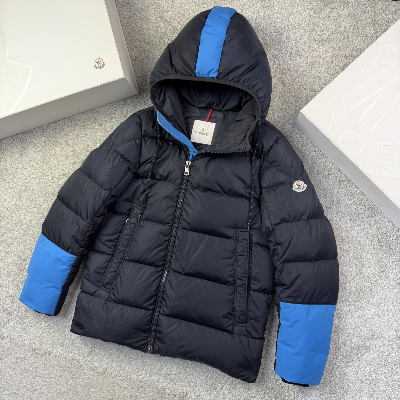 Moncler Moncler Drake Size 1 S Size US S / EU 44-46 / 1 - 2 Thumbnail