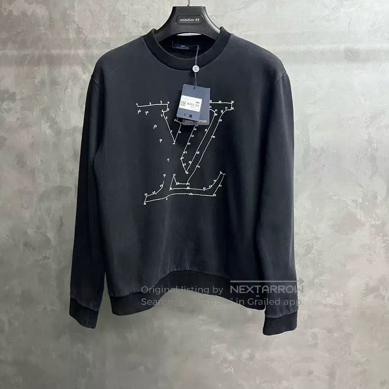 Louis Vuitton Black studded print Logo crewneck pullover s