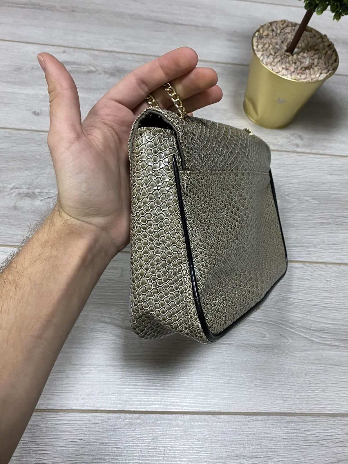 Vivienne Westwood Vivienne Westwood 🐍 RARE Frilly Snake chain bag big orb Size ONE SIZE - 13 Thumbnail