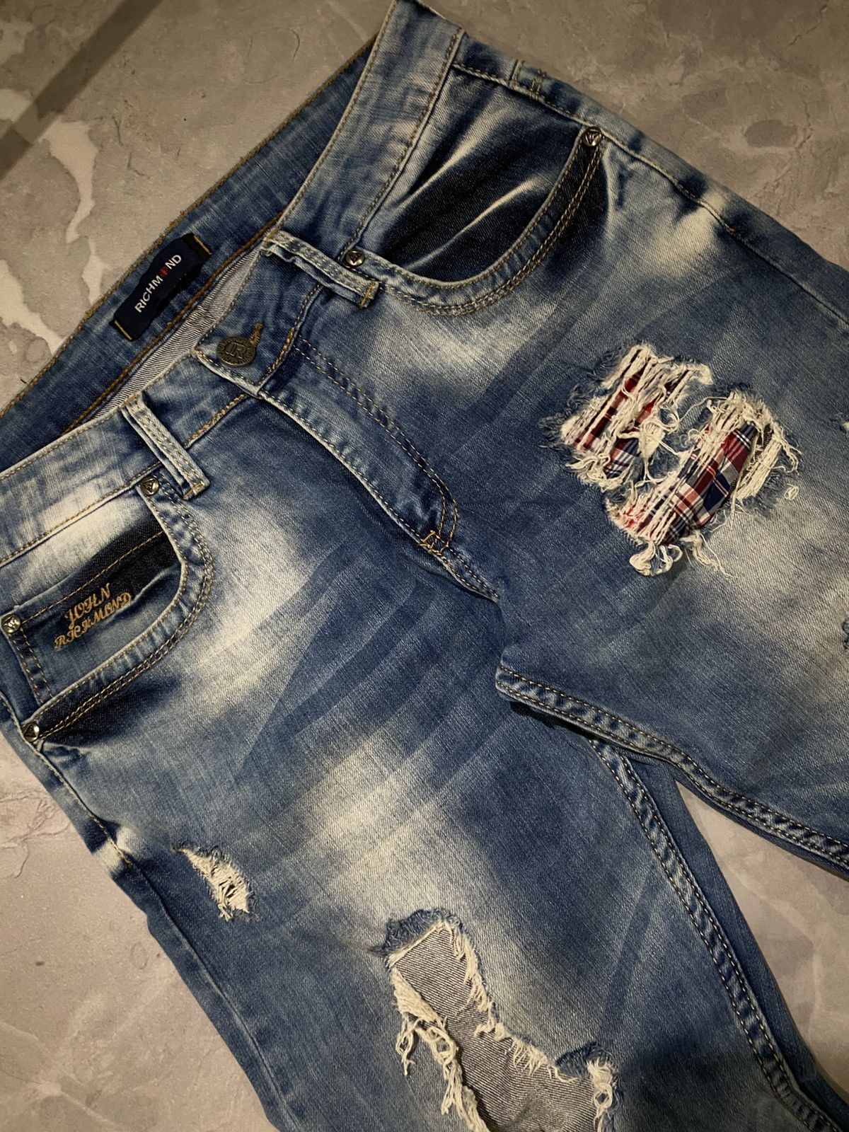 Japanese Brand Vintage Slim Fit Patchwork Distressed Jeans Y2K Size US 32 / EU 48 - 2 Thumbnail