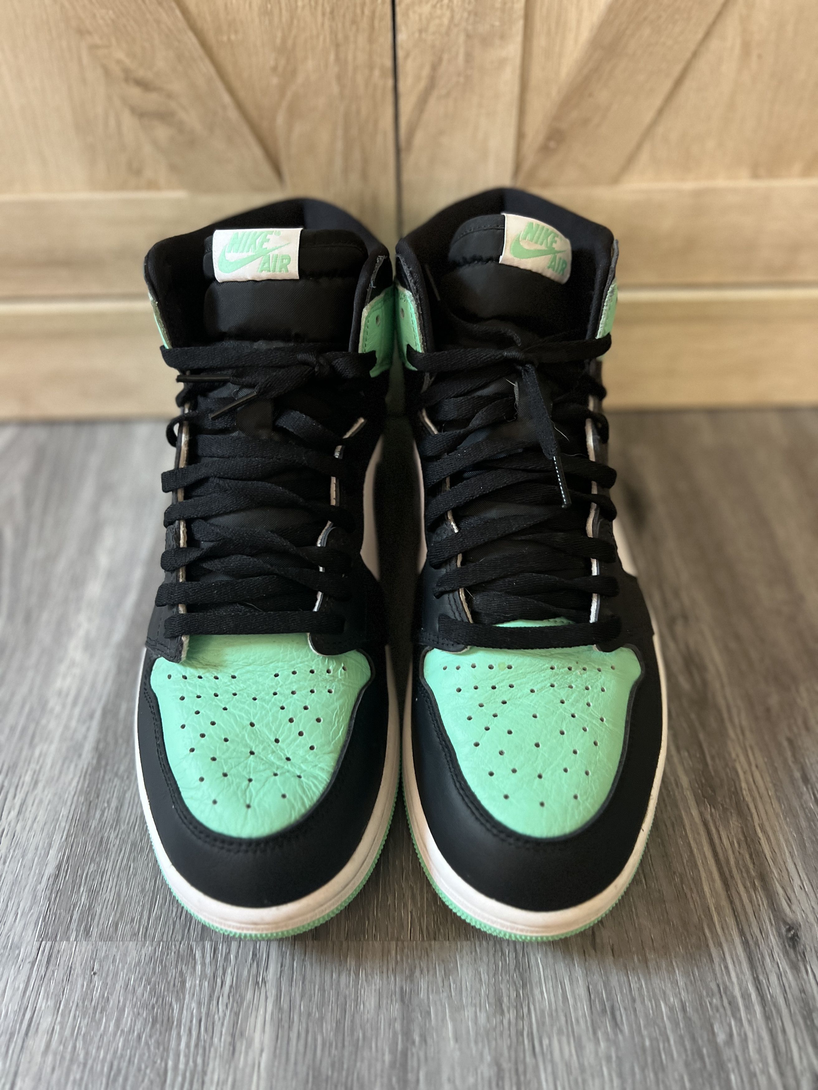 Jordan Brand Jordan 1 Retro High OG Green Glow Size US 11.5 / EU 44-45 - 3 Thumbnail