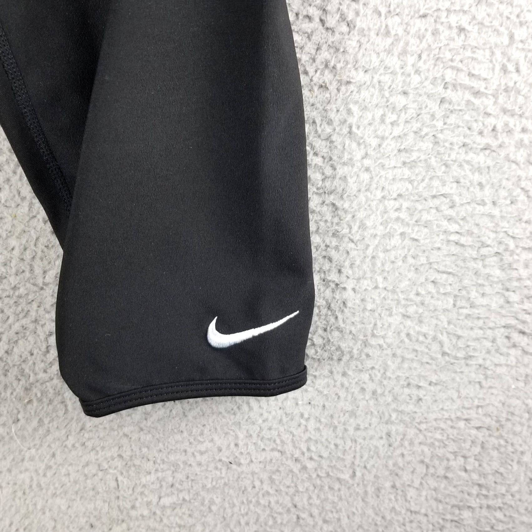 Nike Nike Dri-FIT Crop Running Pants Black Striped Women's Medium II Size 32" / US 10 / IT 46 - 2 Thumbnail