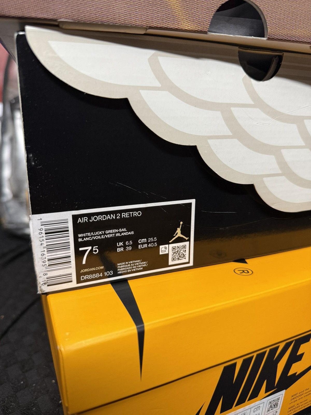 Jordan Brand Lucky Green 2s Size US 7.5 / EU 40-41 - 7 Thumbnail